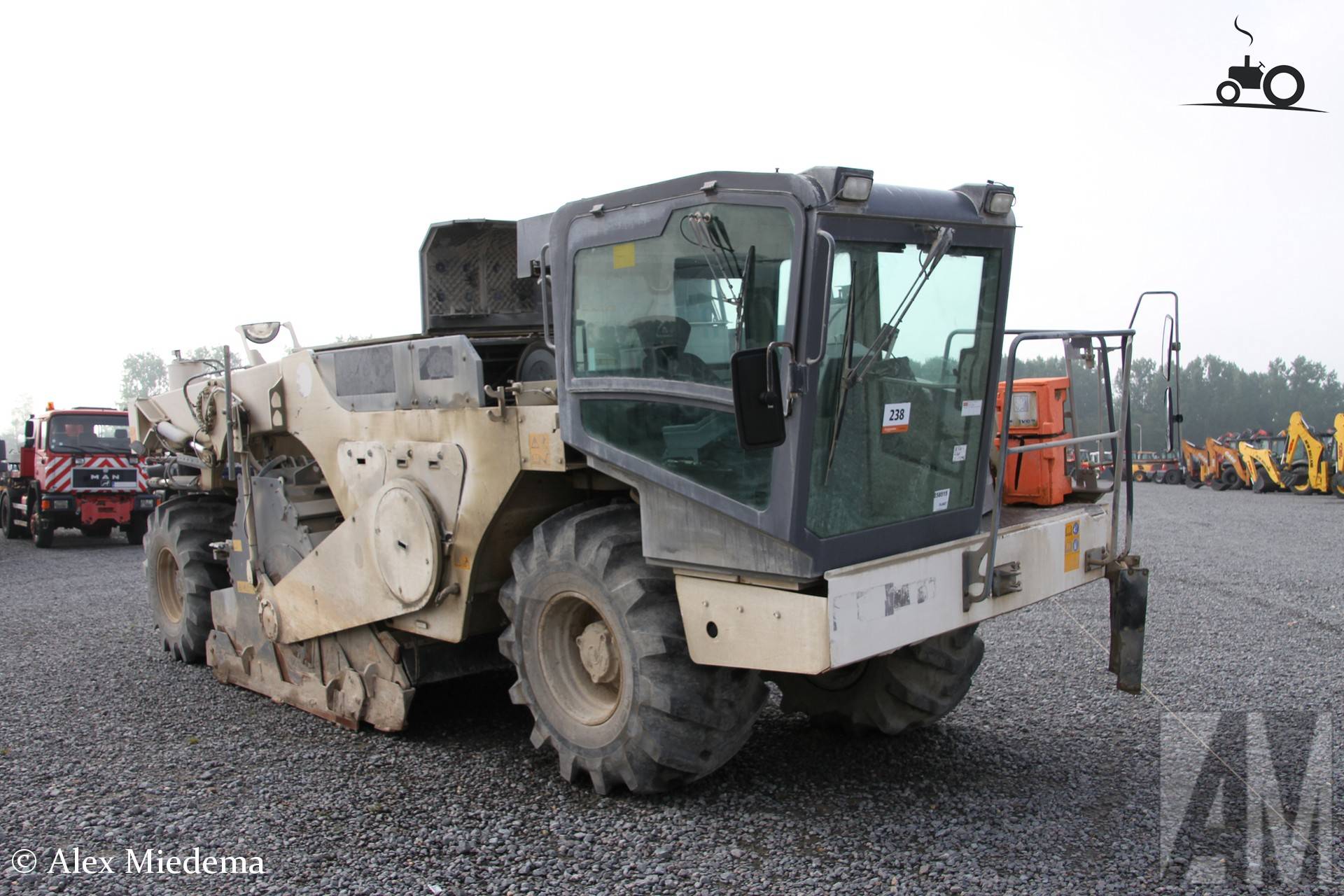 Wirtgen WR 2400 bij Benelux veiling Moerdijk