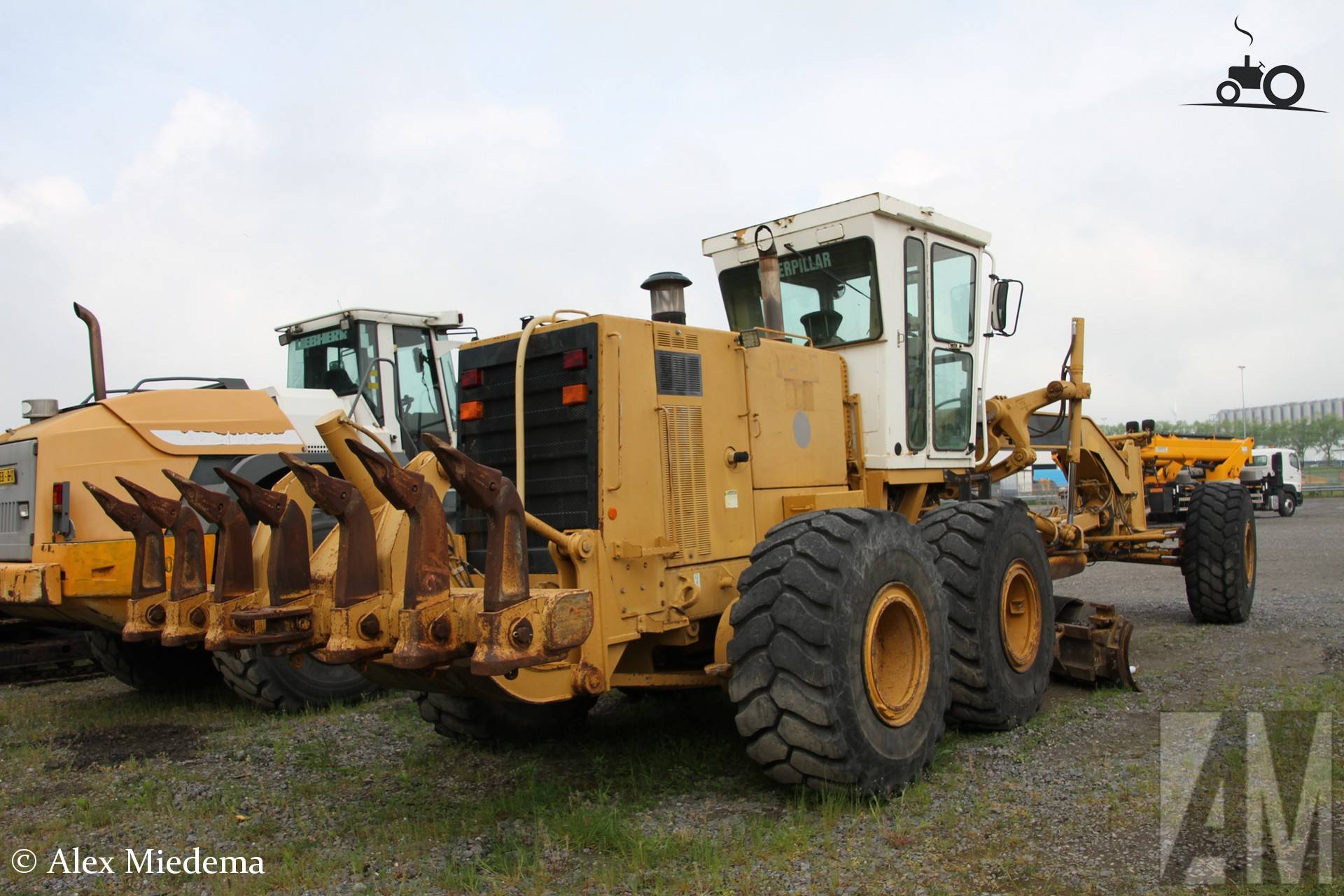 Caterpillar grader in Moerdijk