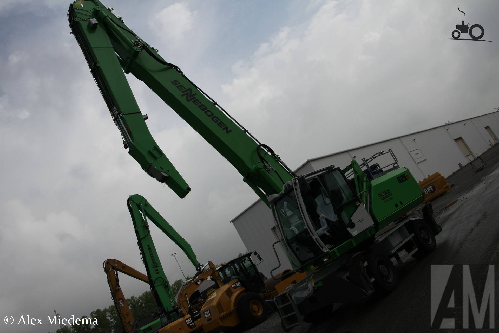Sennebogen 825E staat klaar om geladen te worden