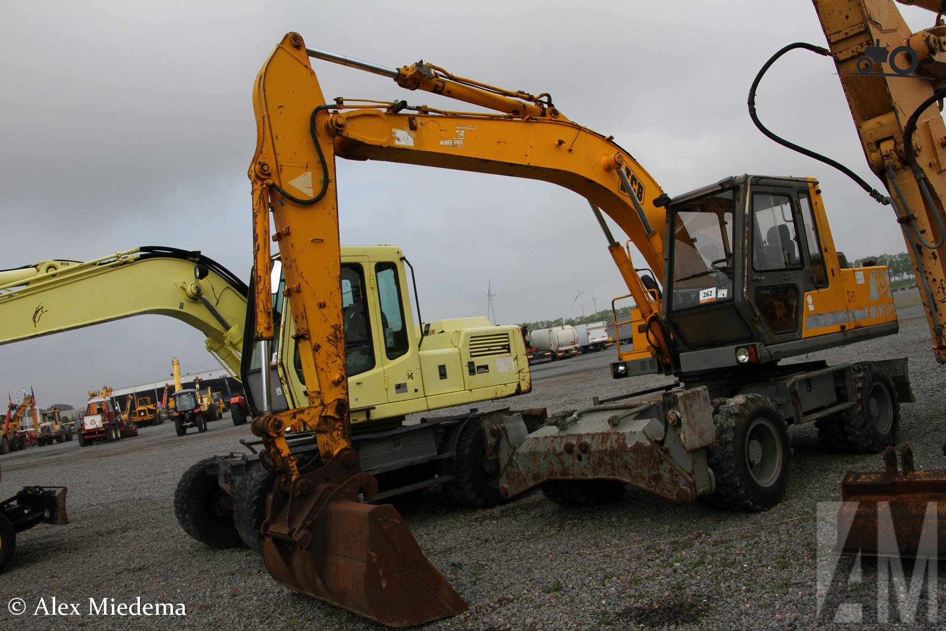 JCB JS130W Grondverzetmachine op Benelux Veiling