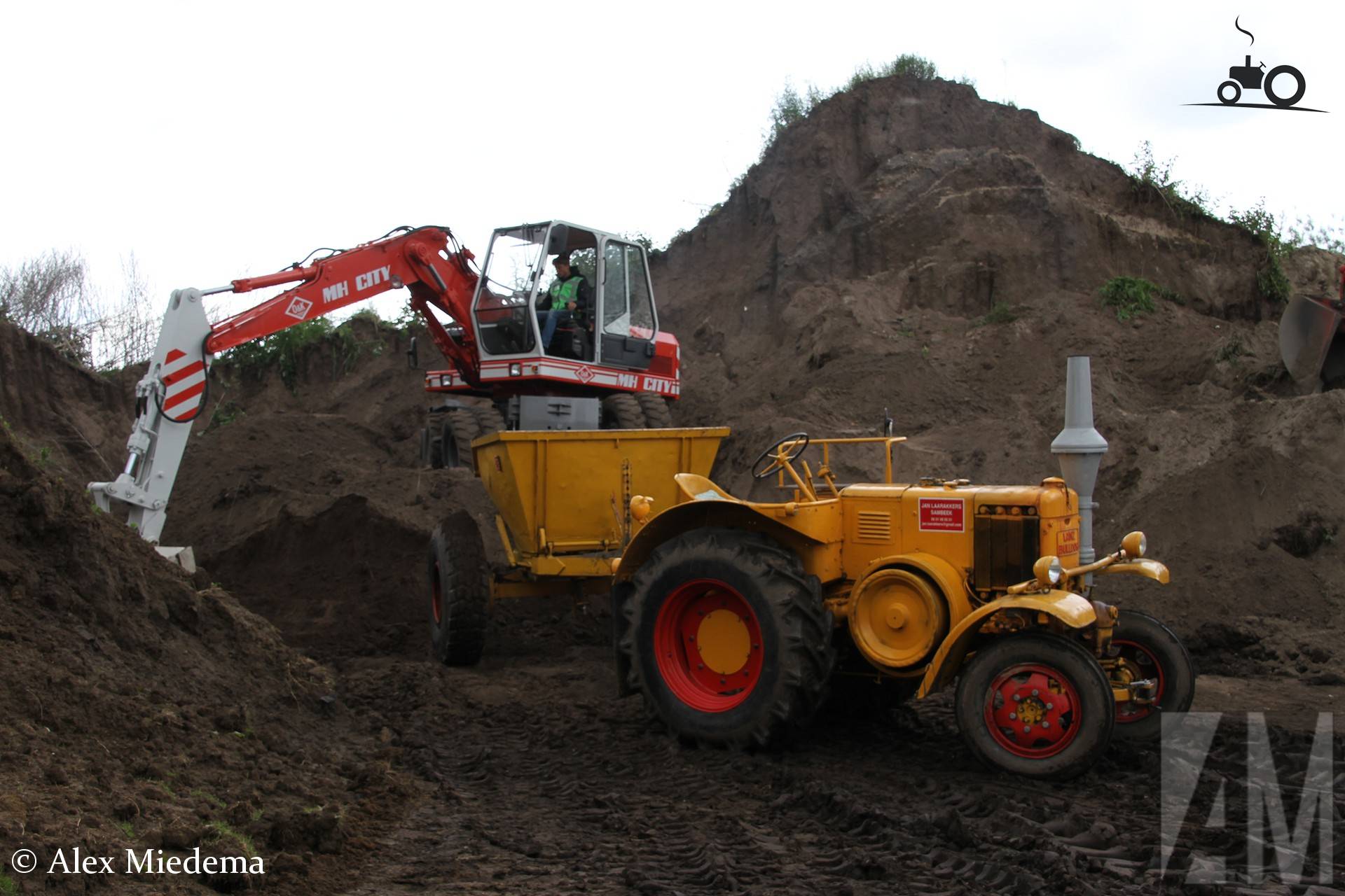 O&K MH City en Lanz Bulldog D 8506 in Markelo