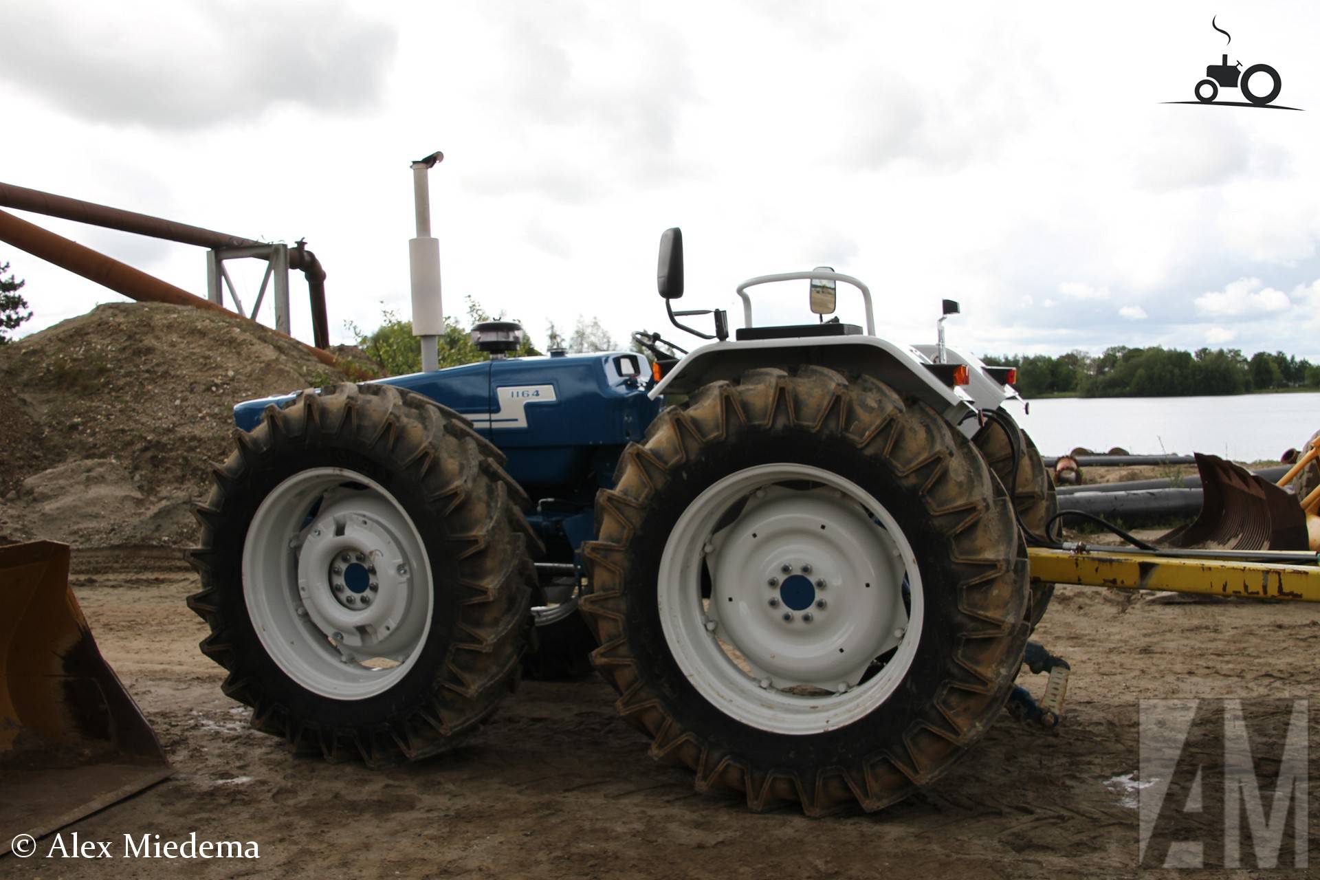 County 1164 machine bij Zandput De Dormelaar