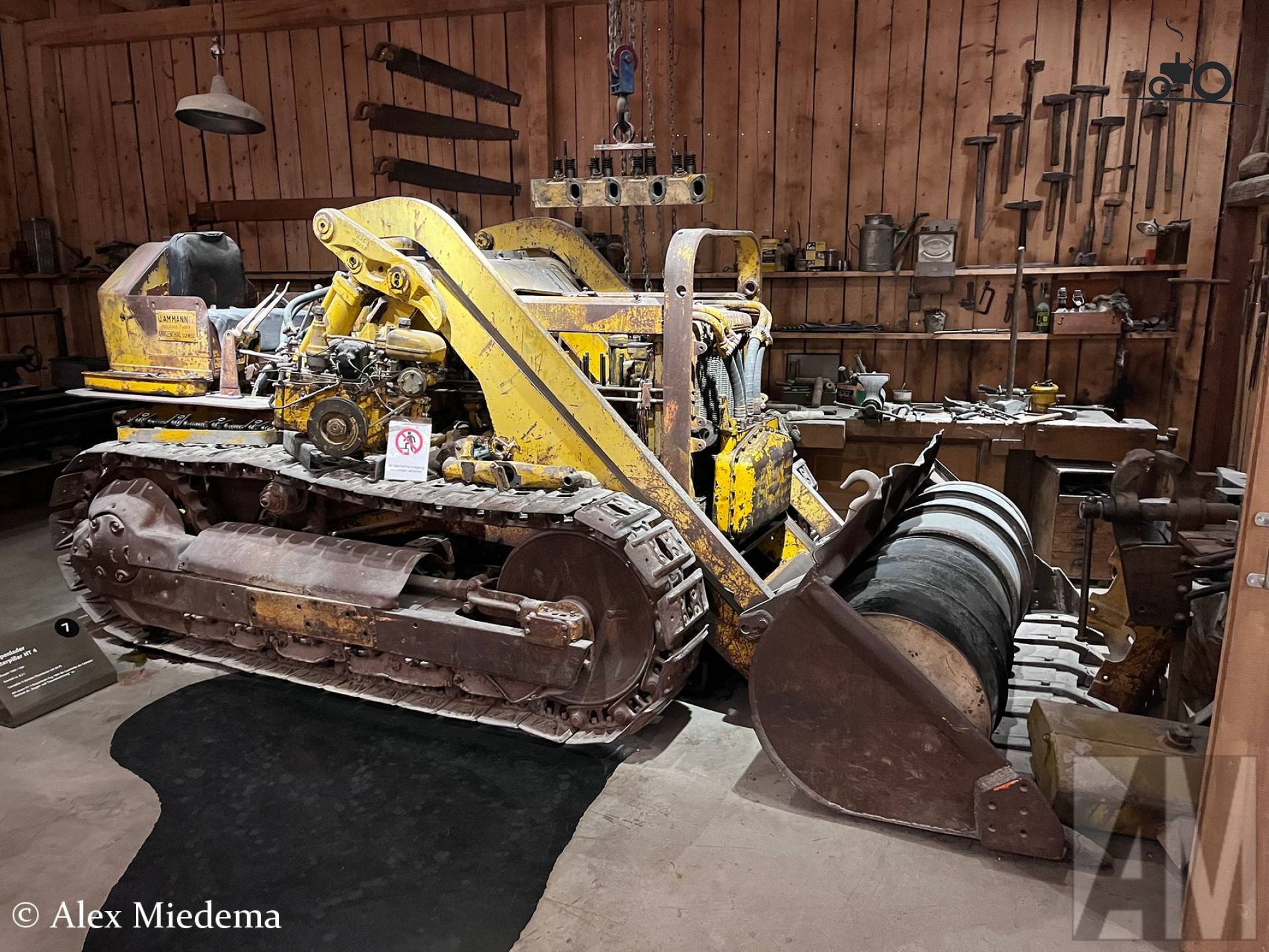 Caterpillar HT 4 bij Ebianum Baggermuseum