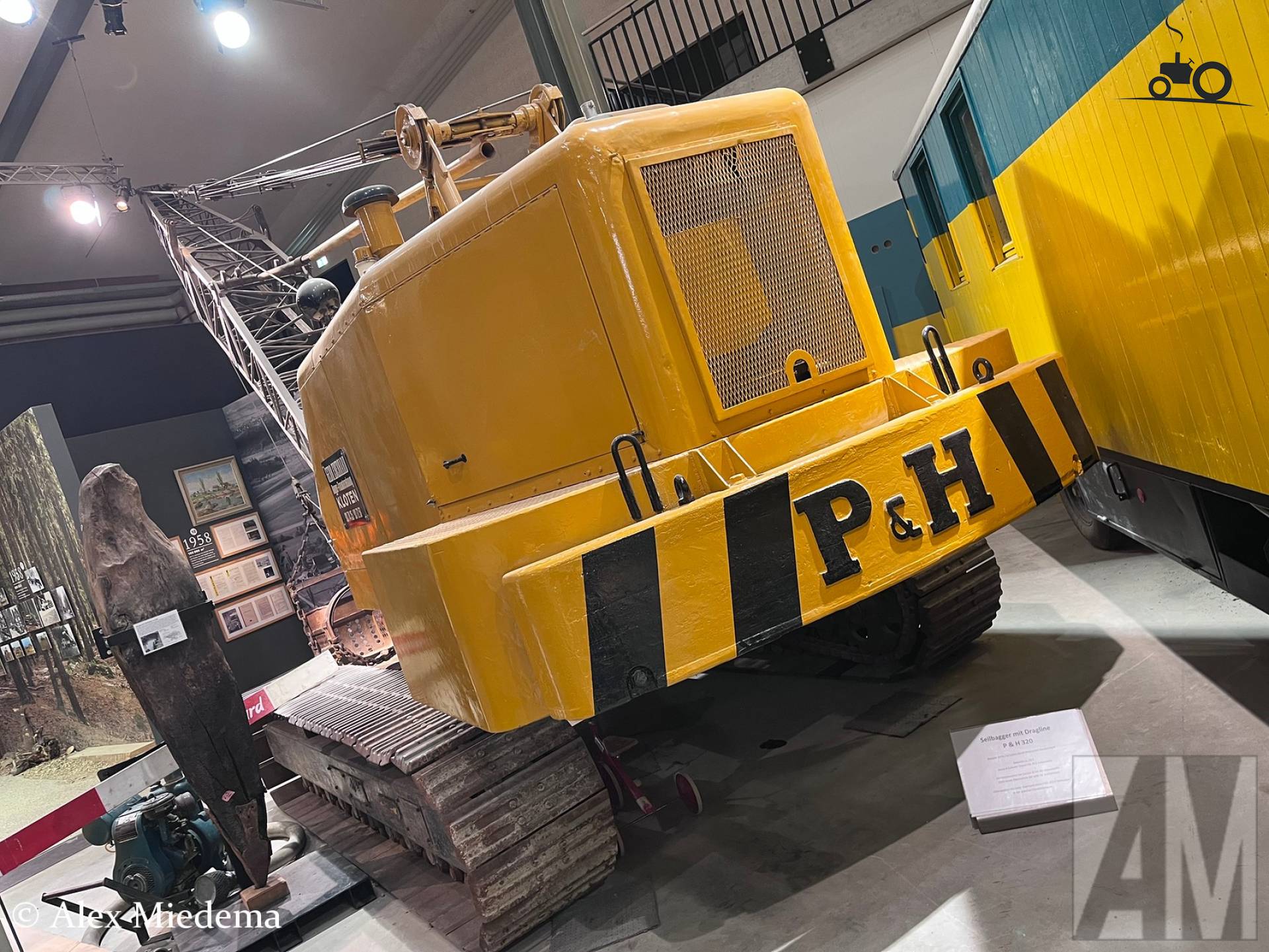 P & H Model 320 kraan in Ebianum Baggermuseum