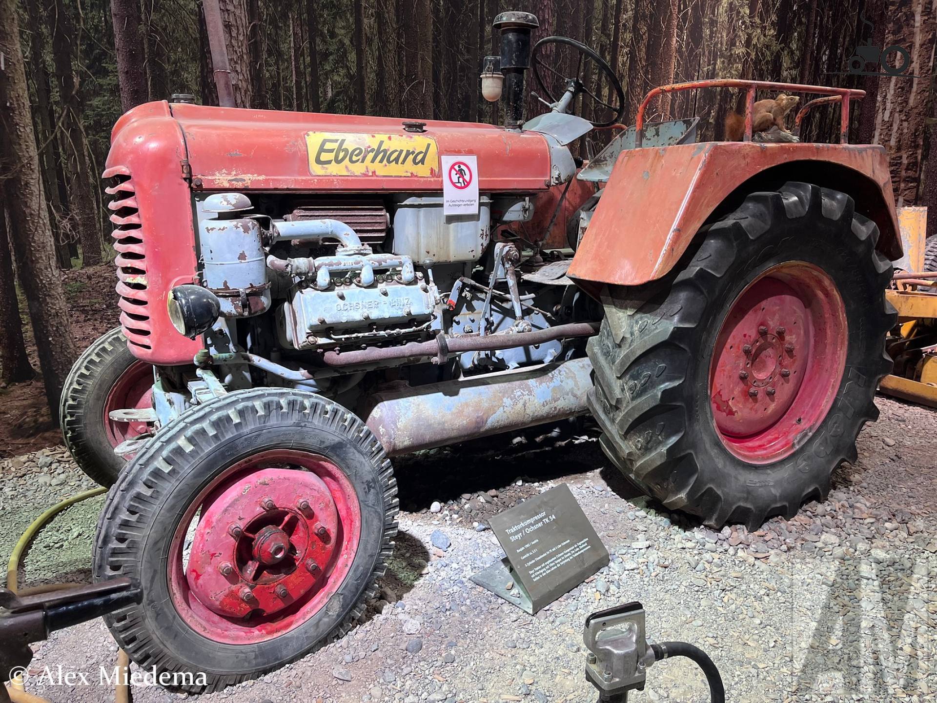 Zelfrijdende compressor model TK 54 van Steyr Ochsner