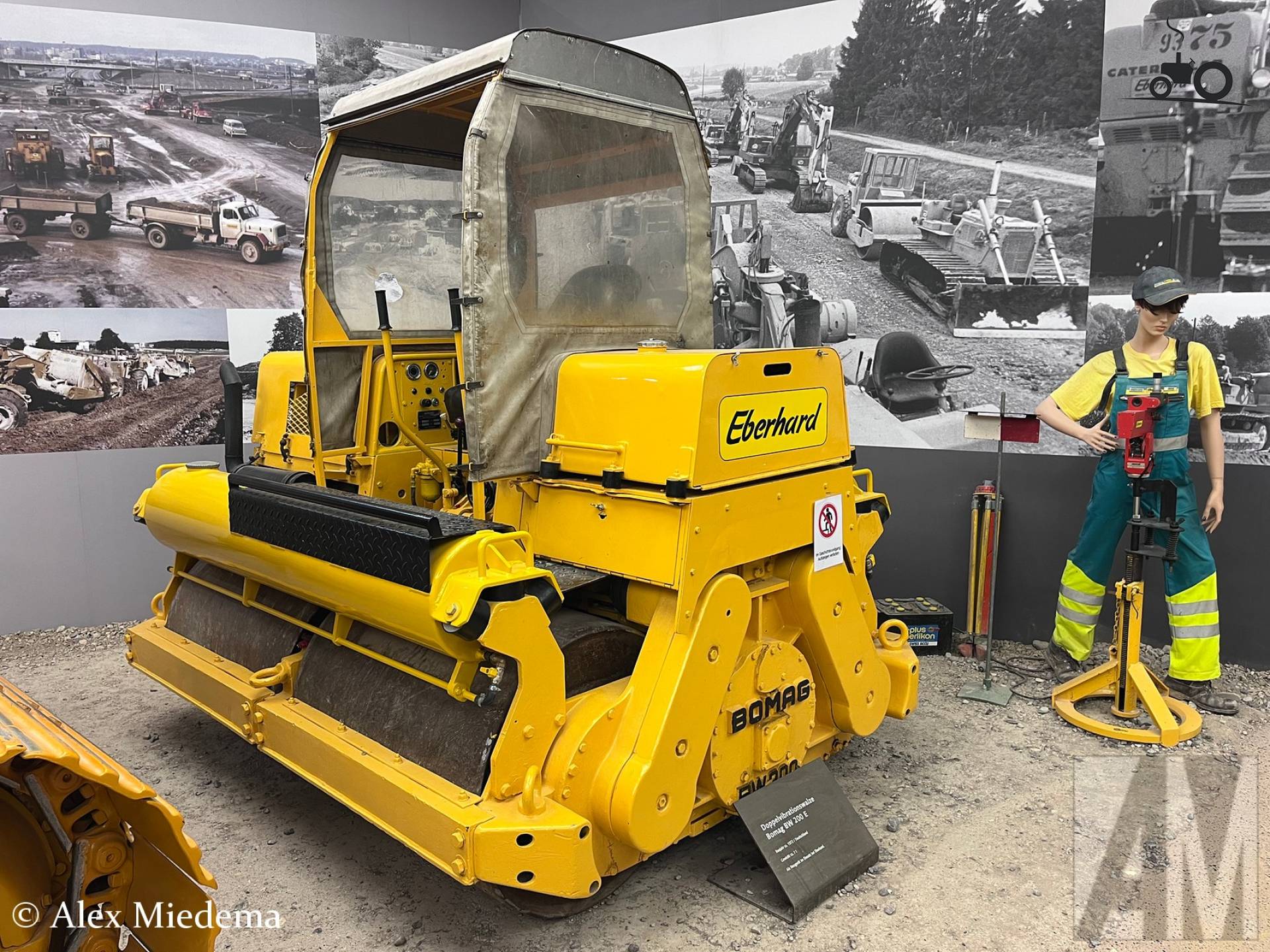 Bomag Doppelvibrationswalze uit 1972 in Fisibach