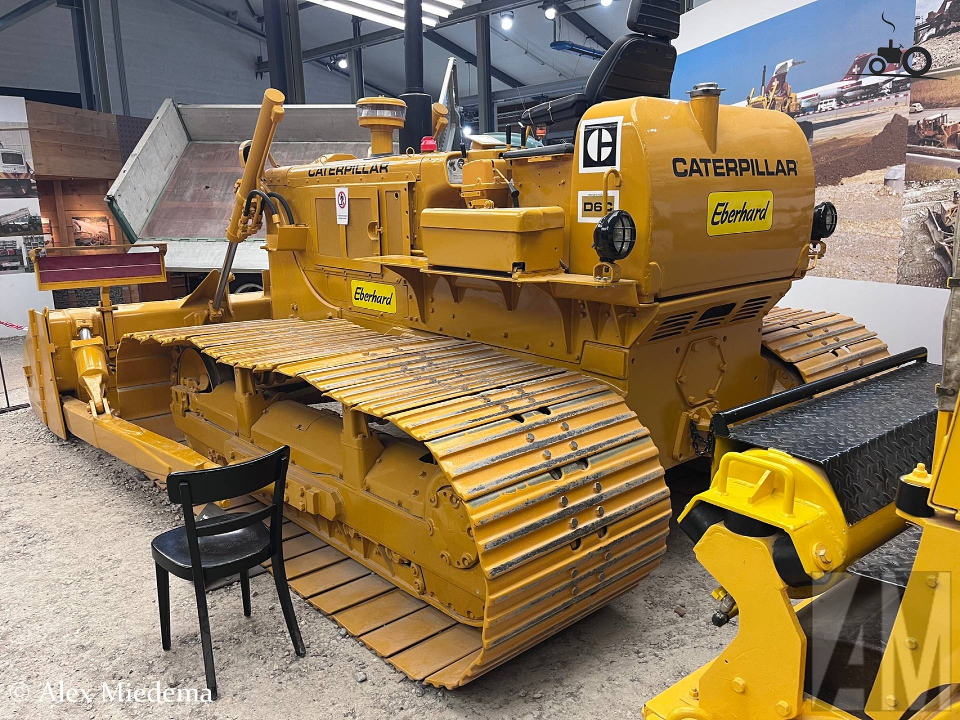 Eberhard Caterpillar D6 bulldozer uit 1974 in Zwitserland
