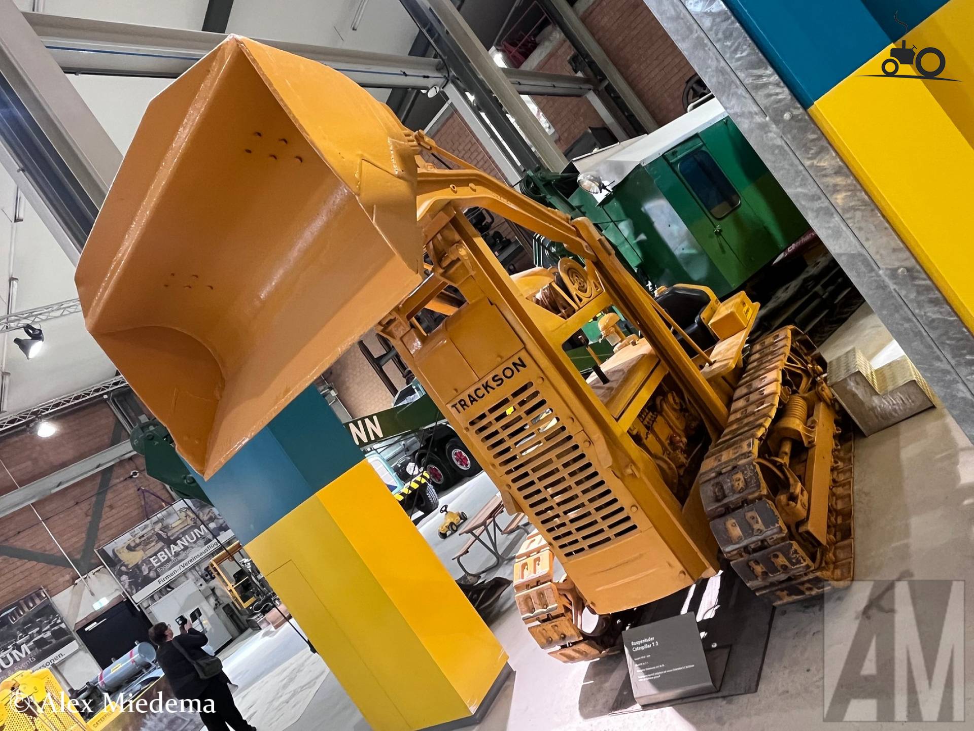 Trackson T2 rupslader bij Ebianum Baggermuseum