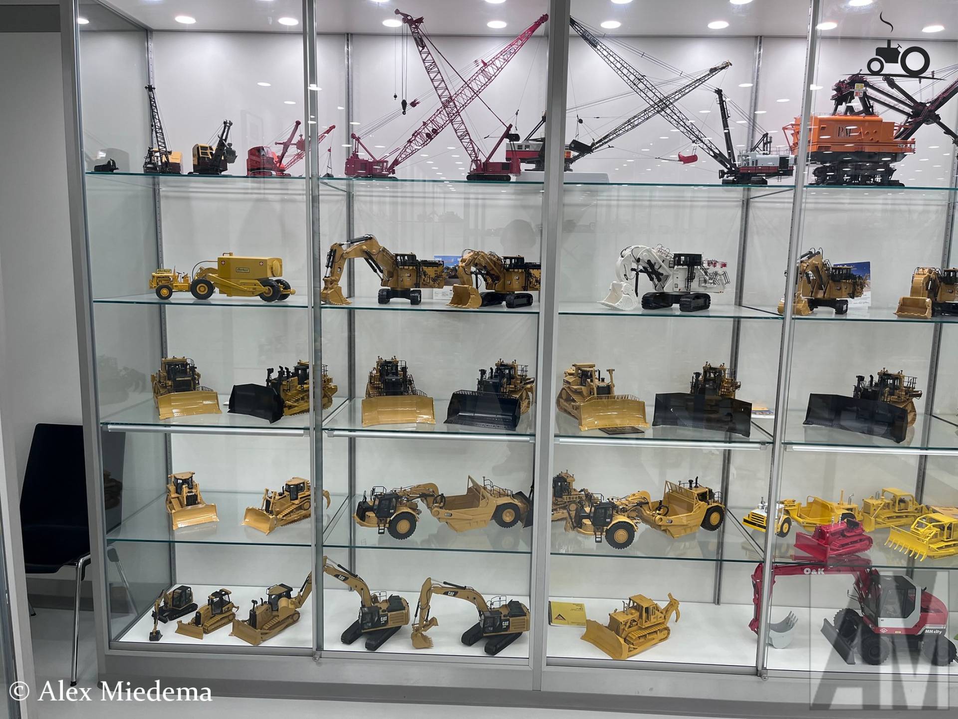 Meerdere Caterpillar modellen in Fisibach, Zwitserland