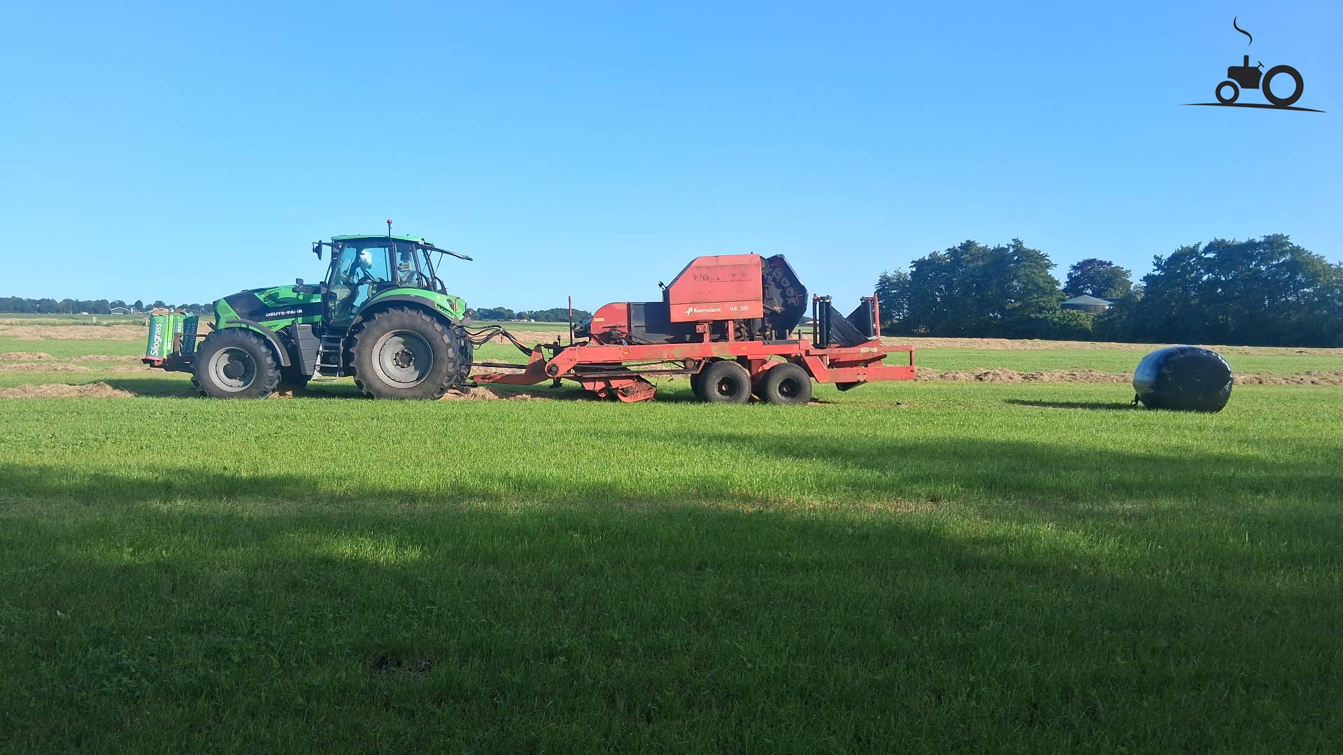 Deutz-Fahr Agrotron 6155 met Kverneland WK2000 pers