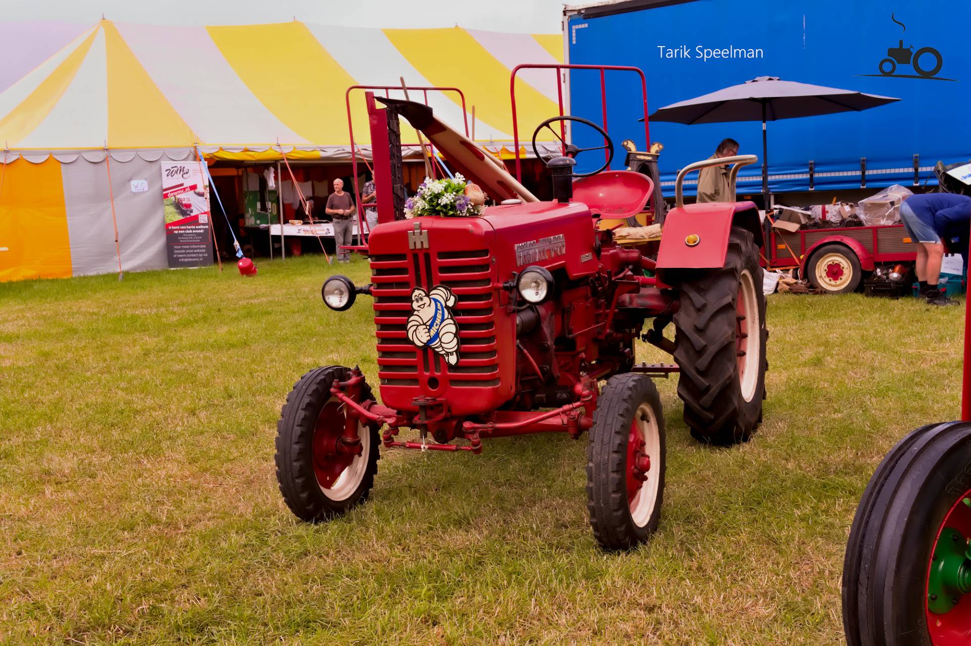 International D217 tractor in Hensbroek