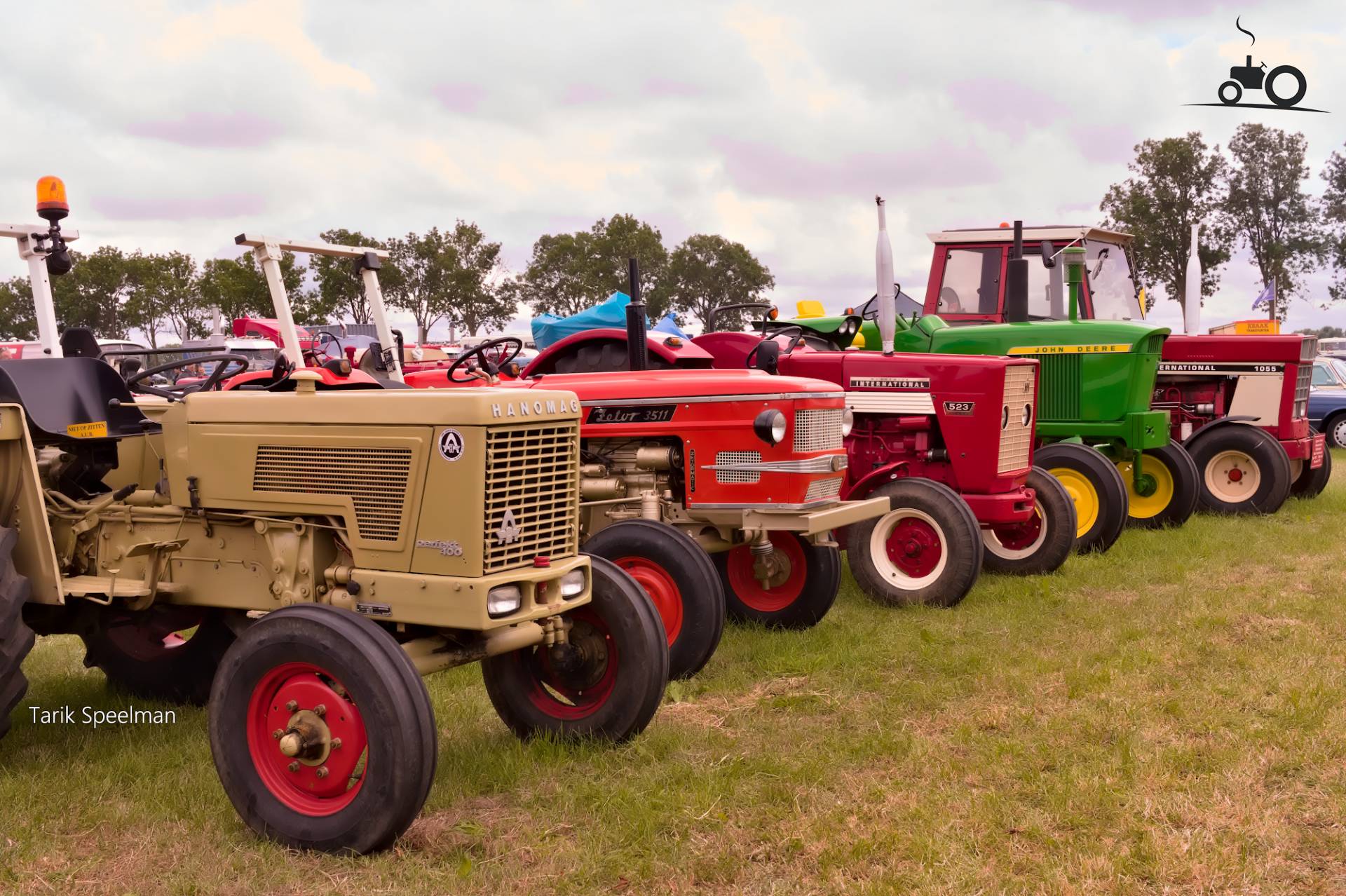 Hanomag Perfekt 400 trekker in Hensbroek
