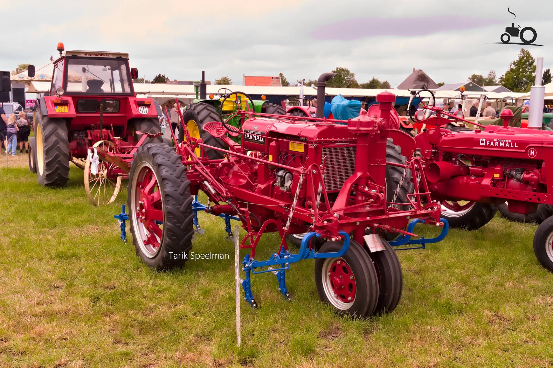 McCormick Deering Farmall F-20 trekker