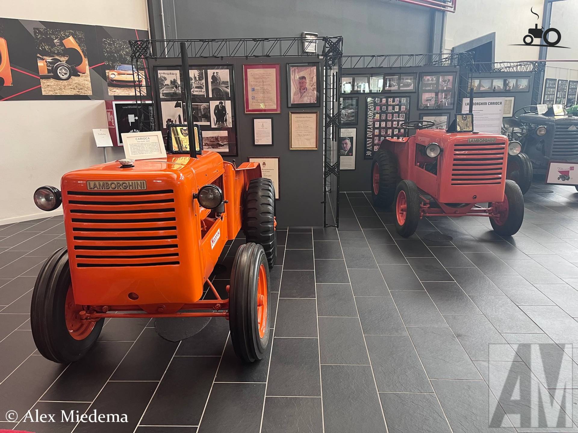 het eerste model tractor van Lamborghini, hoofdzakelijk uit onderdelen uit de legerdump gebouwd, uitgerust met Morris motor