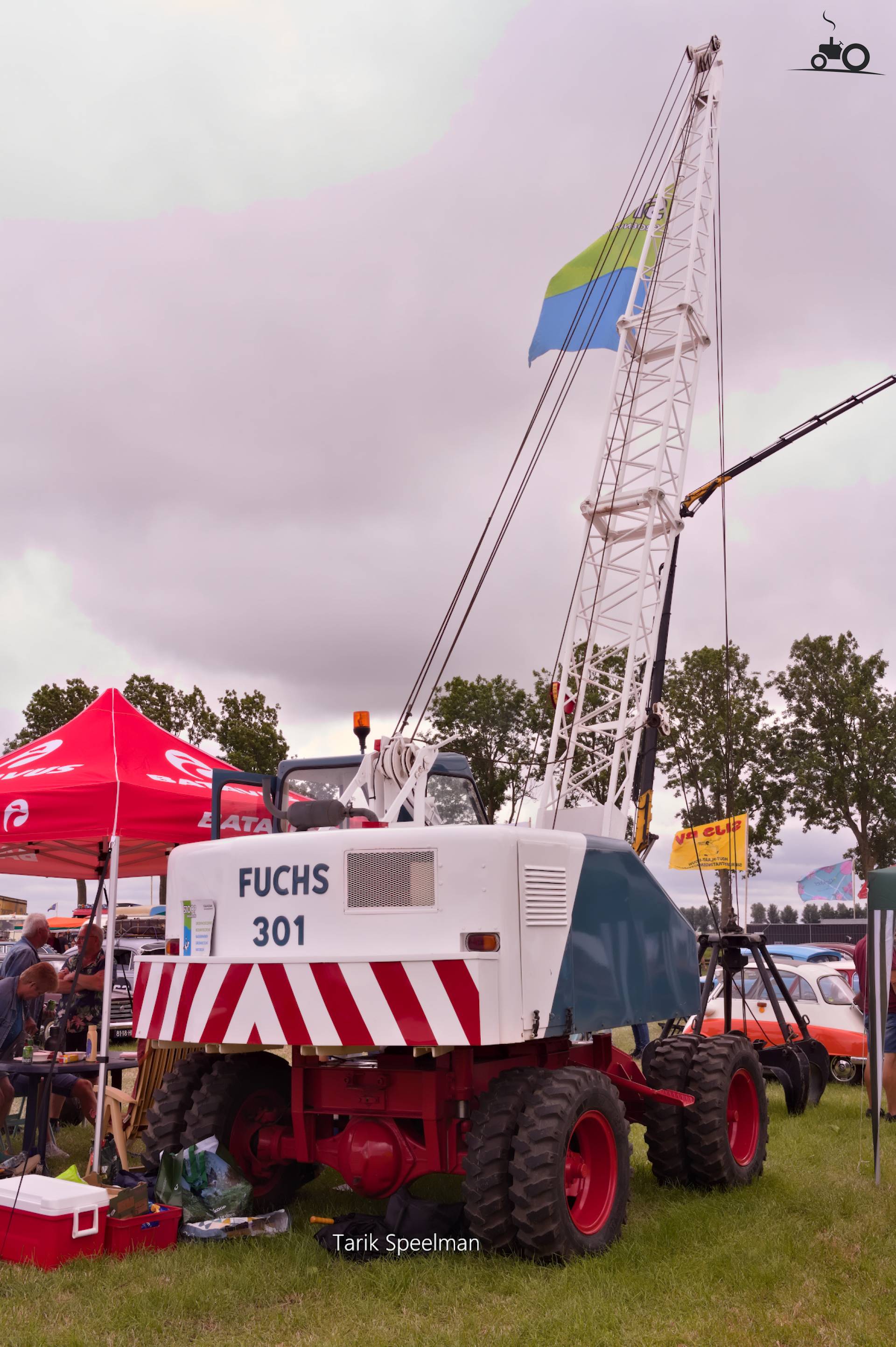 Fuchs 301 hijskraan in Hensbroek