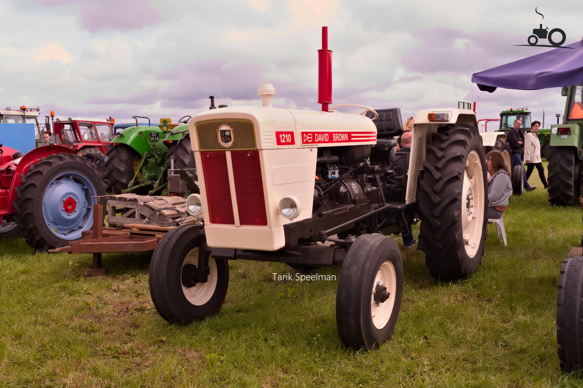 David Brown 1210 trekker in Hensbroek