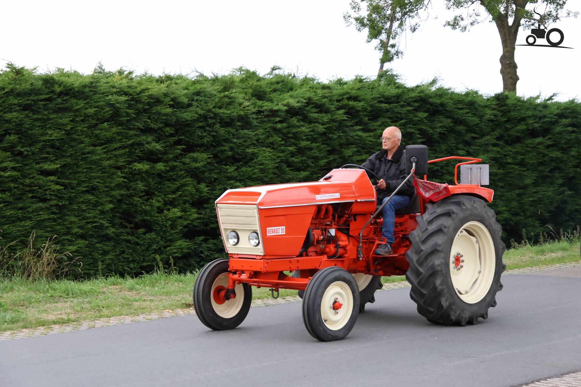Renault 55 op Historisch Festival in Hensbroek