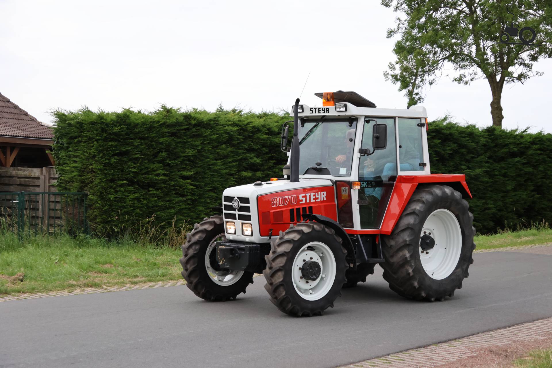 Steyr 8070 op historisch festival in Hensbroek