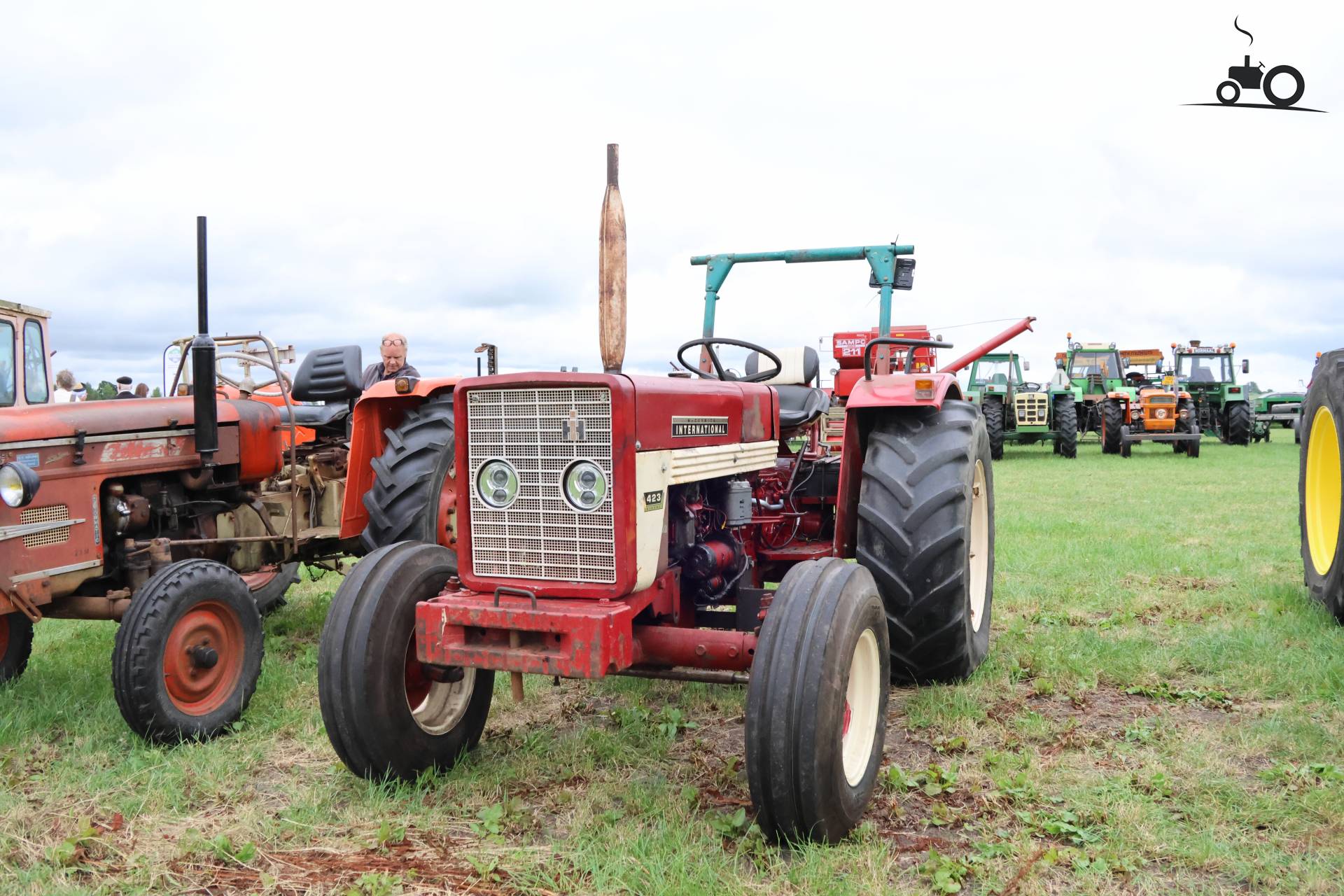 International 423 machine op Historisch Festival