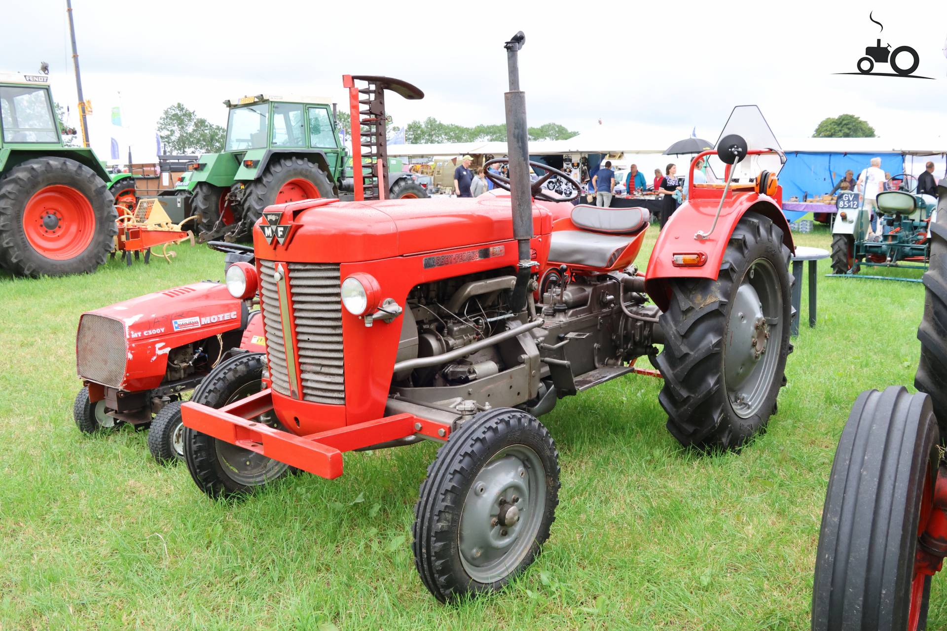 Massey Ferguson 30 op historisch festival in Hensbroek