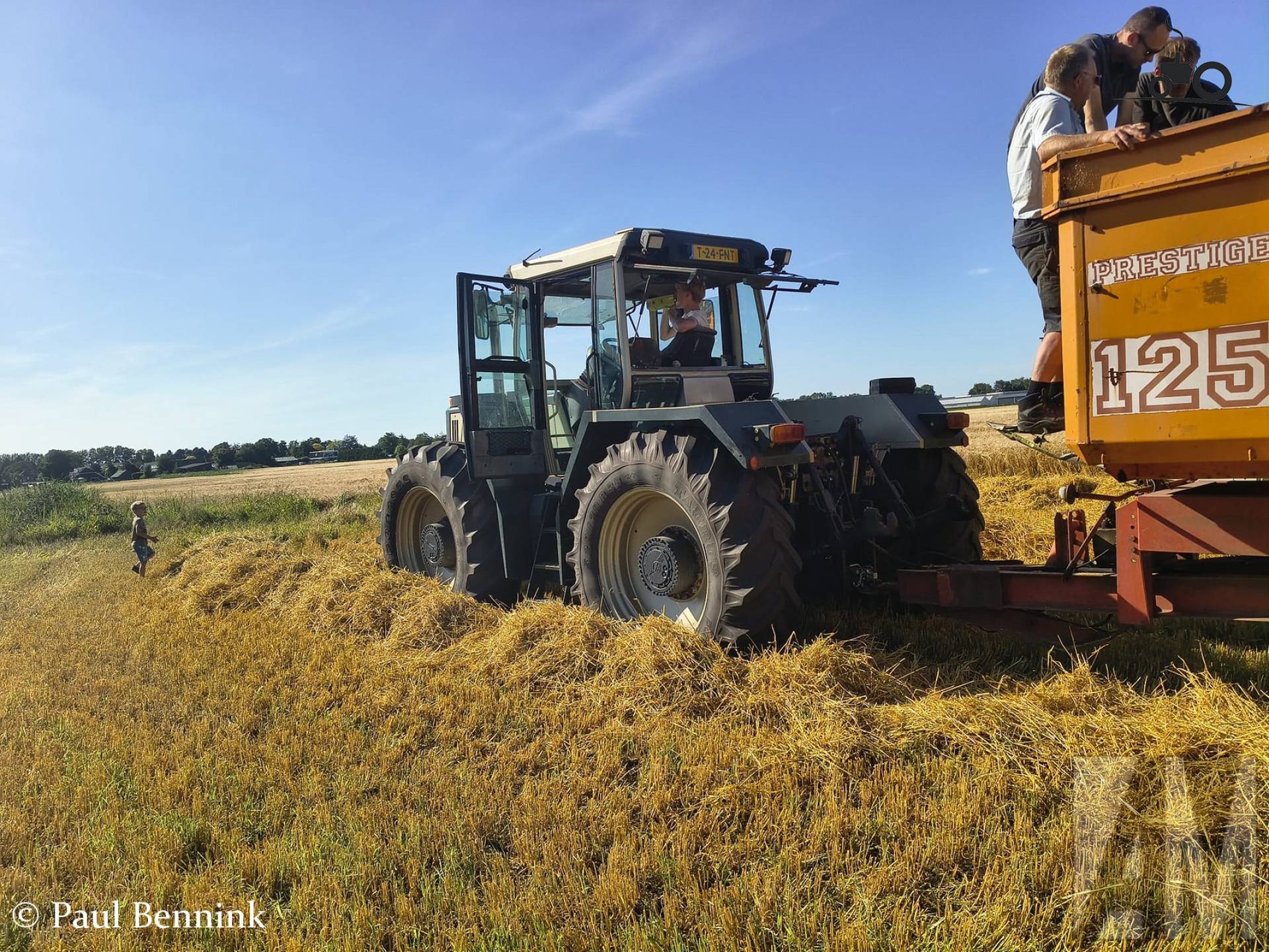 LTS Trac 160 trekker in het veld