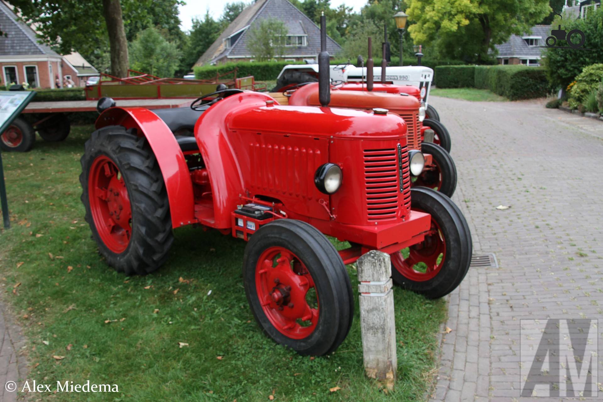 David Brown Super Cropmaster Tractor at NostalgIE