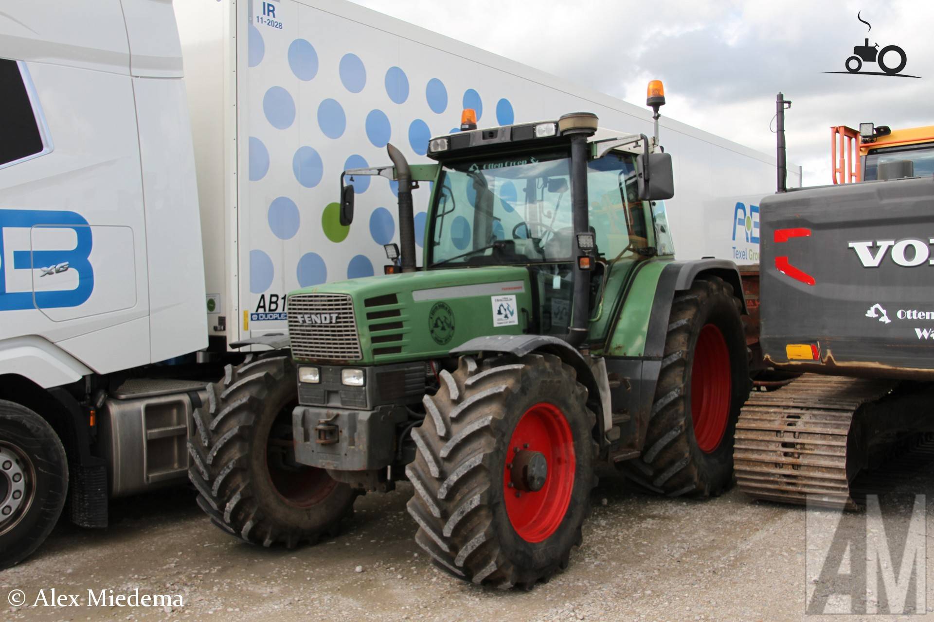Fendt Favorit 512 C van Otten Infra