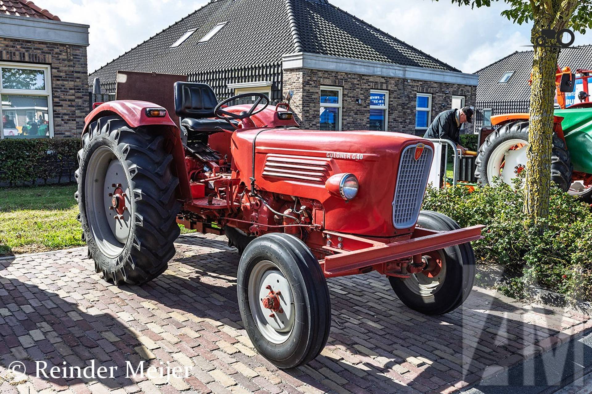 Güldner G40 tractor bij Oldtimerdei Tzummarum