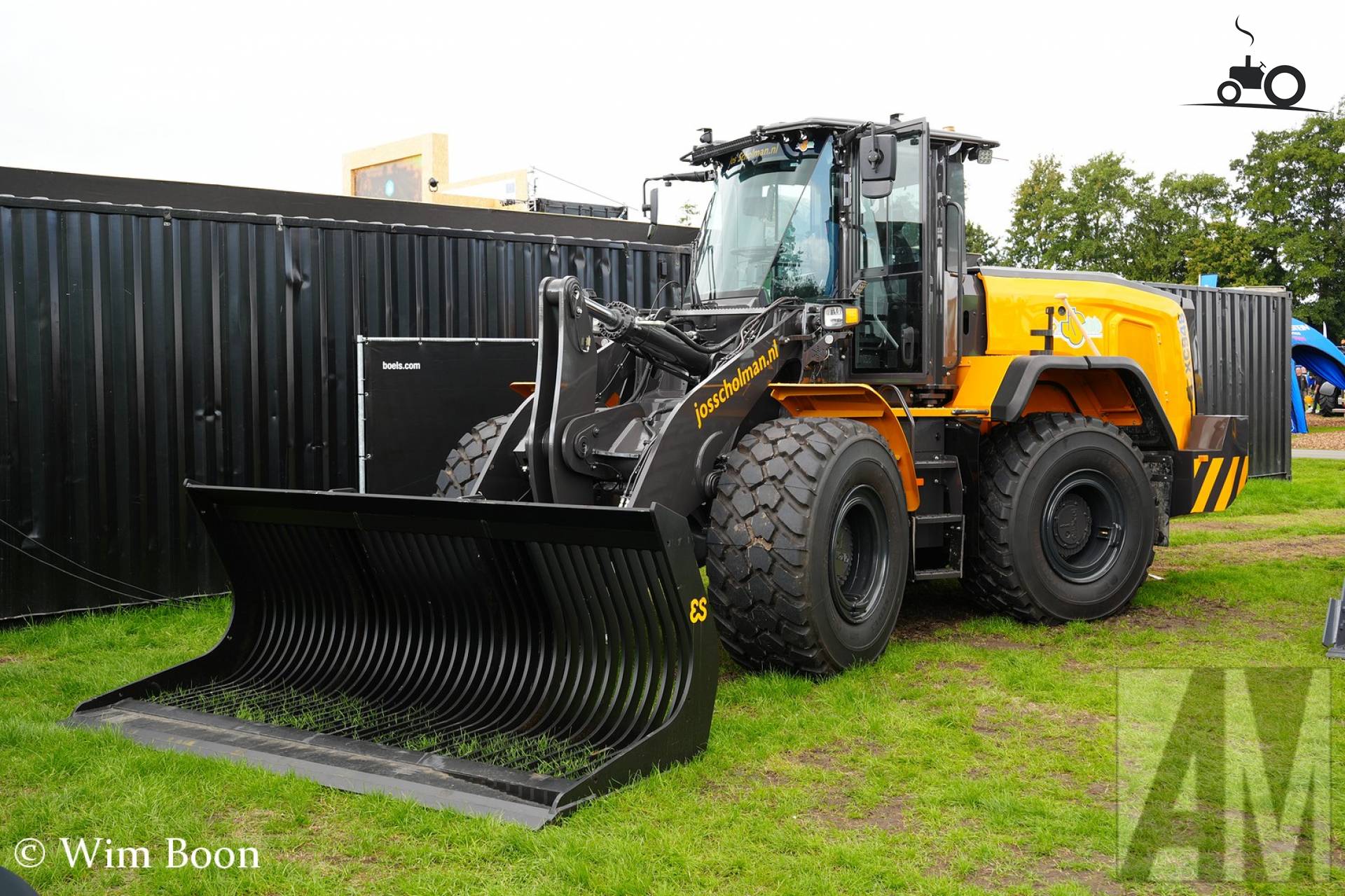 Jos Scholman BV's XCMG wiellader op vakbeurs in Biddinghuizen