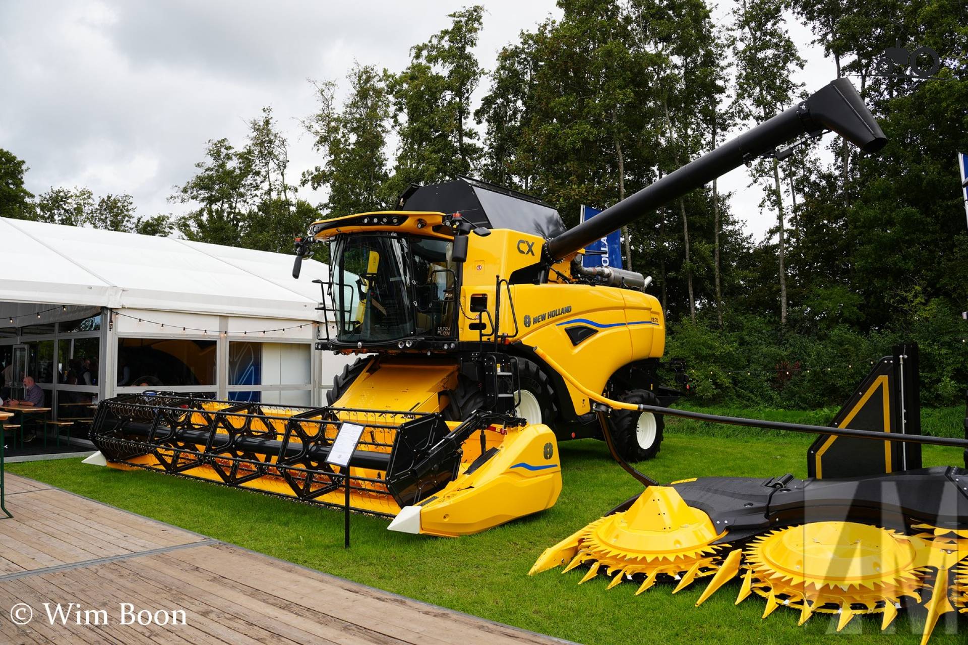 New Holland CX gefotografeerd door Wim Boon in Biddinghuizen
