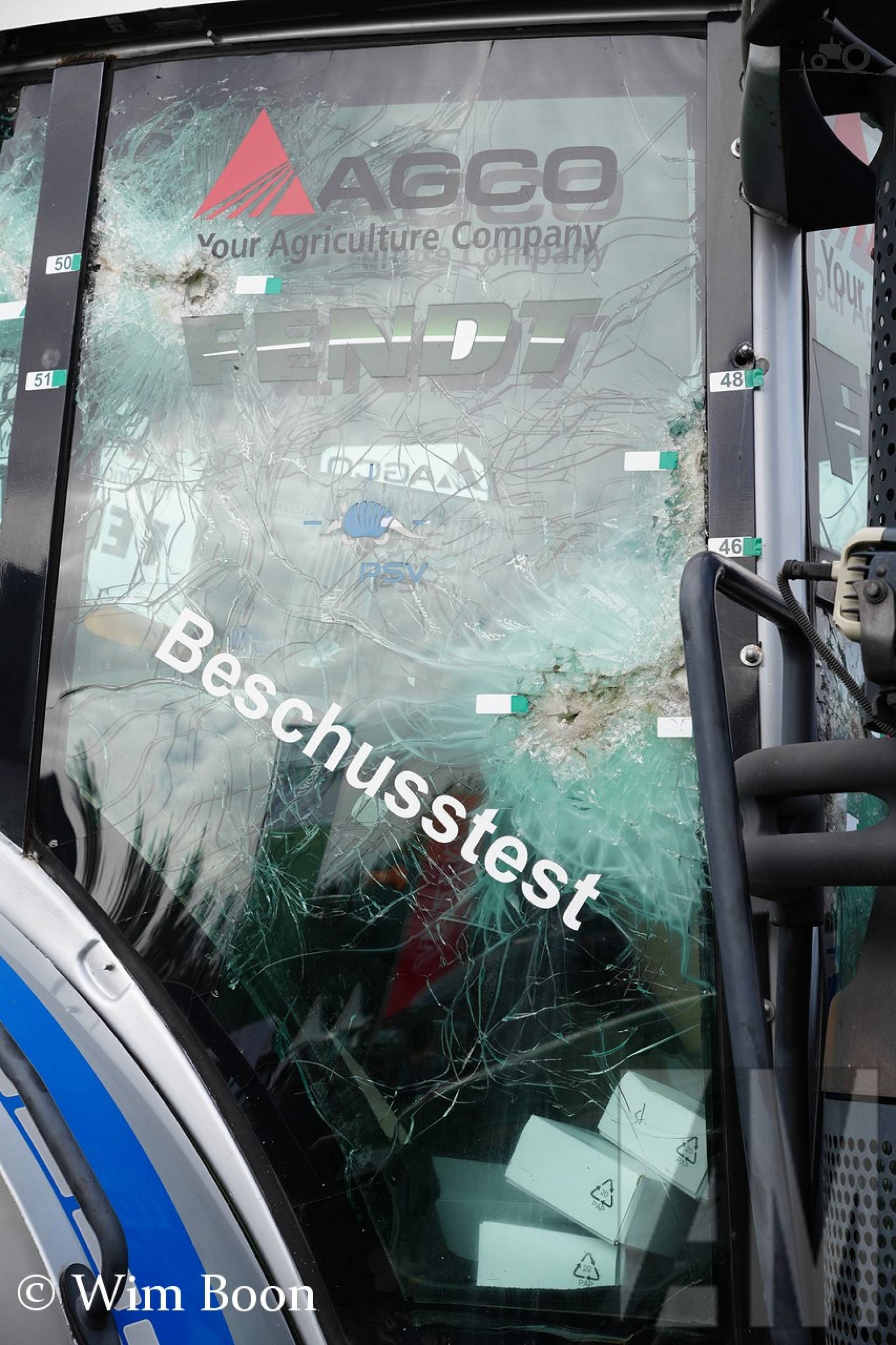 Gepantserde Fendt 900 Serie in Polizei kleuren