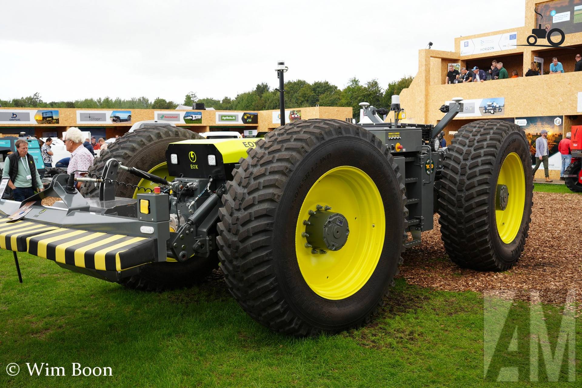 Autonome elektrische tractor EOX Frontier op vakbeurs
