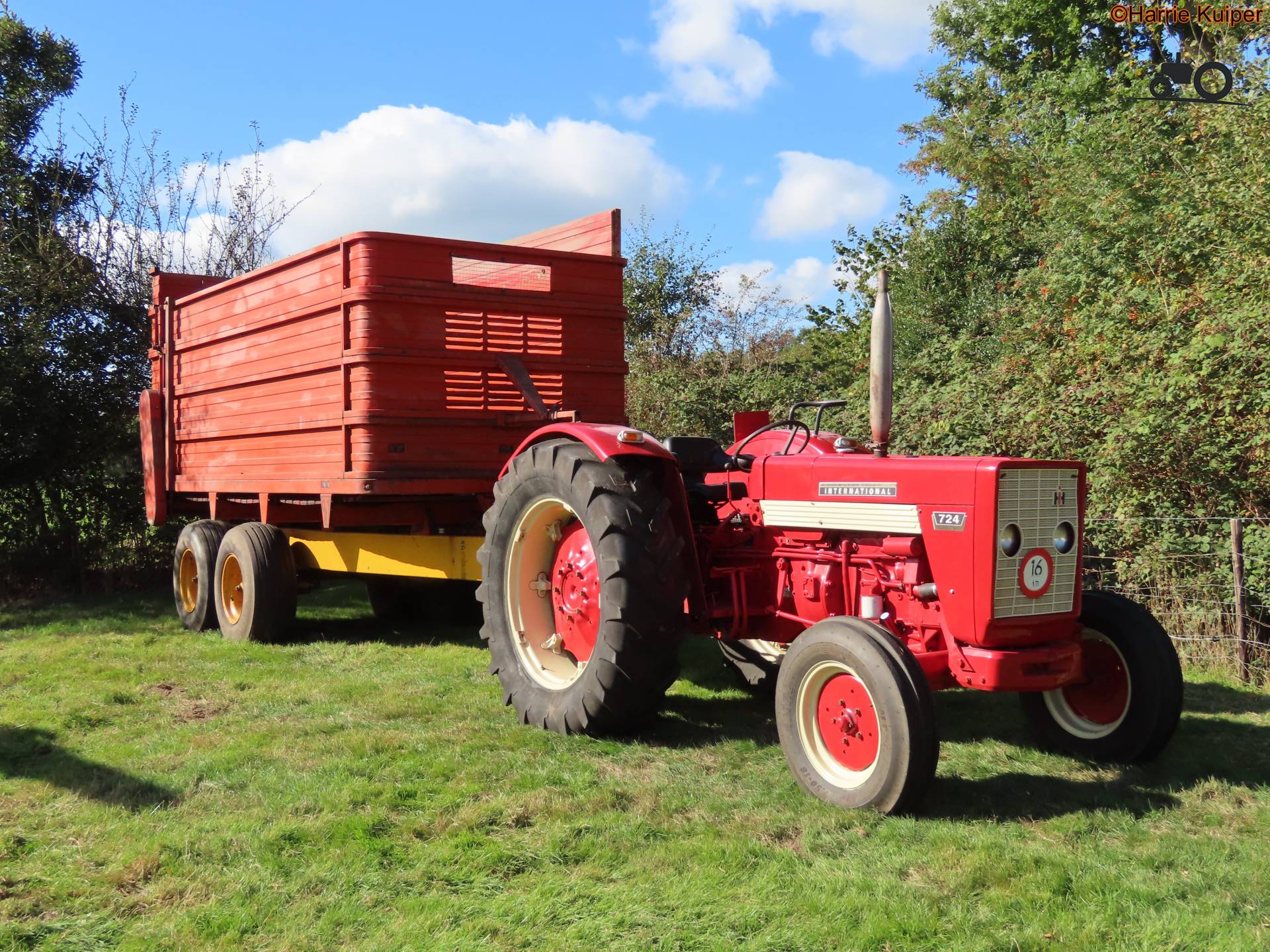 Mc-Cormick 724 machine at Oldtimer maishakselen