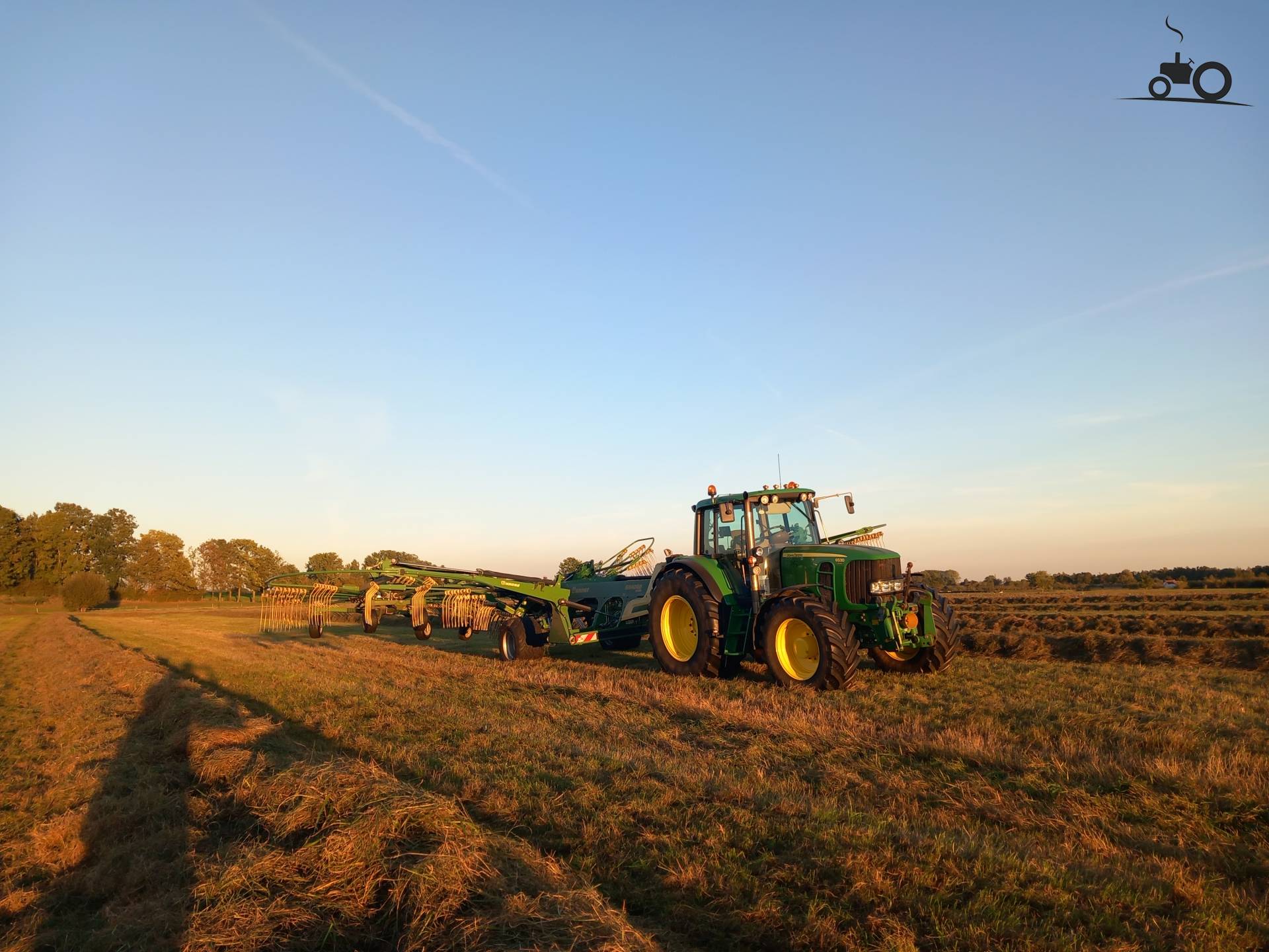 John Deere 6530 met Krone grashark in oktober