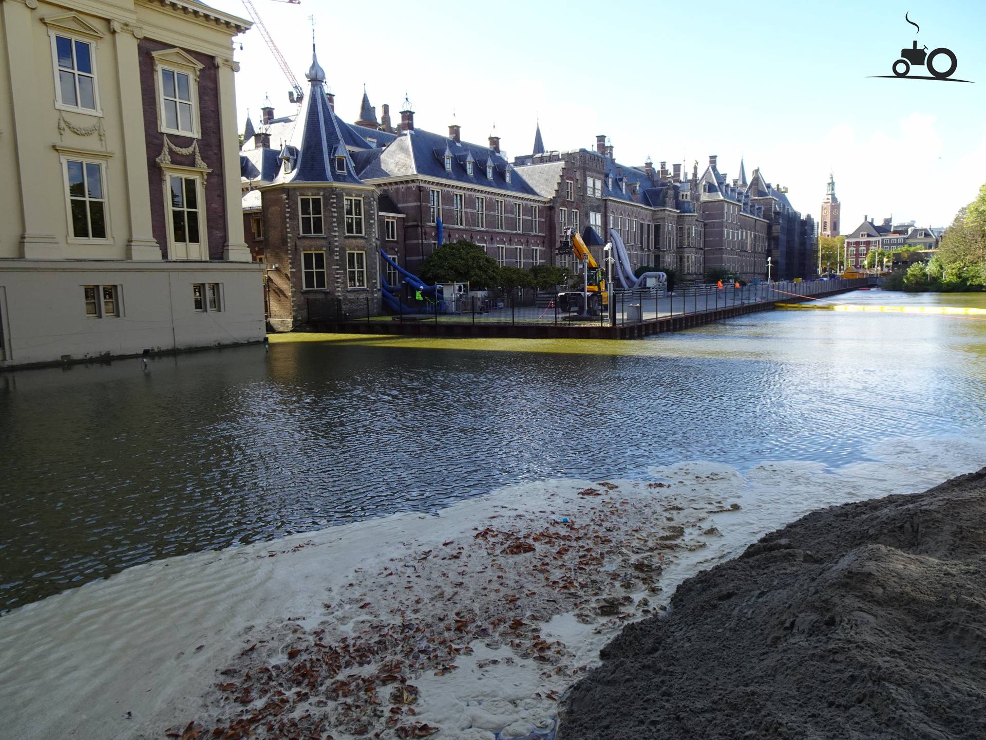 Manitou MRT bij het Torentje in Den Haag