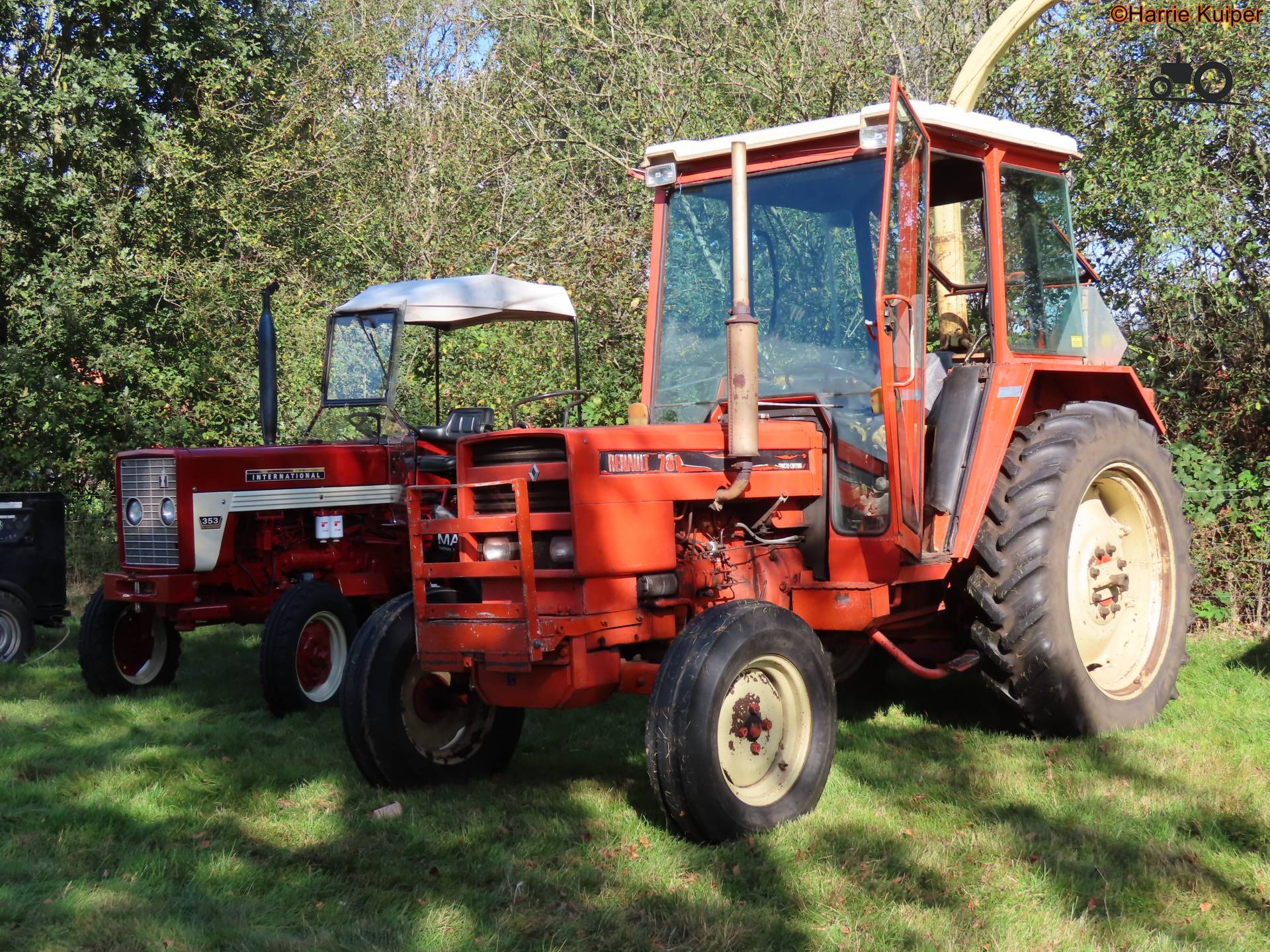 Renault 781 machine bij Oldtimer maishakselen Dalen