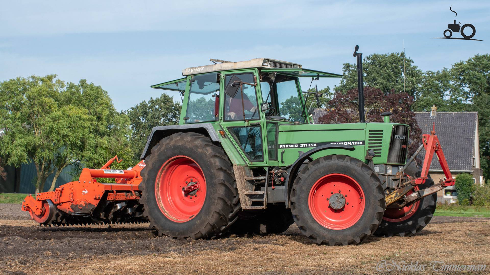 Spitten met een Fendt 311 LSA