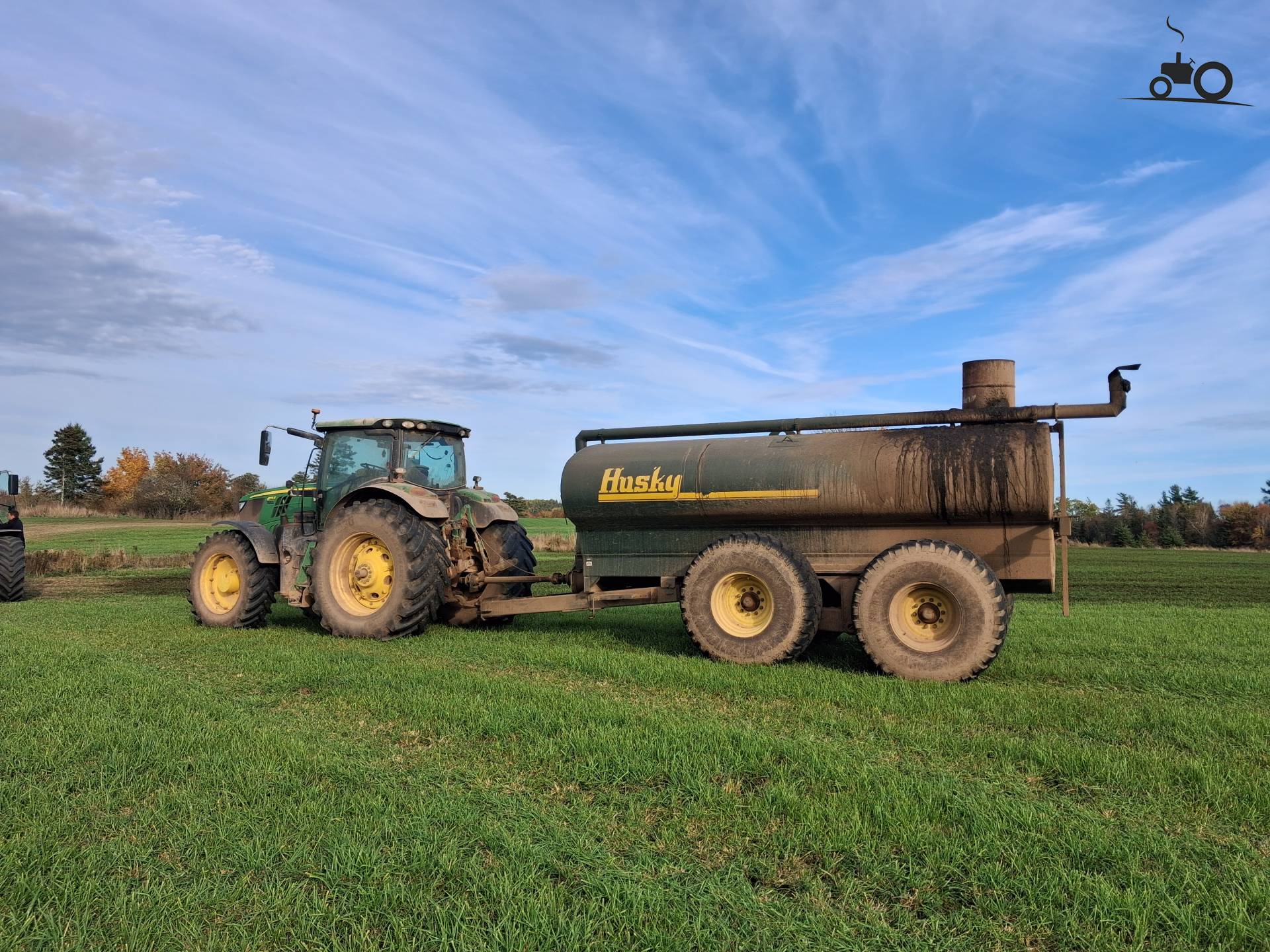 John Deere 6175R tractor met Husky 18m3 mesttank