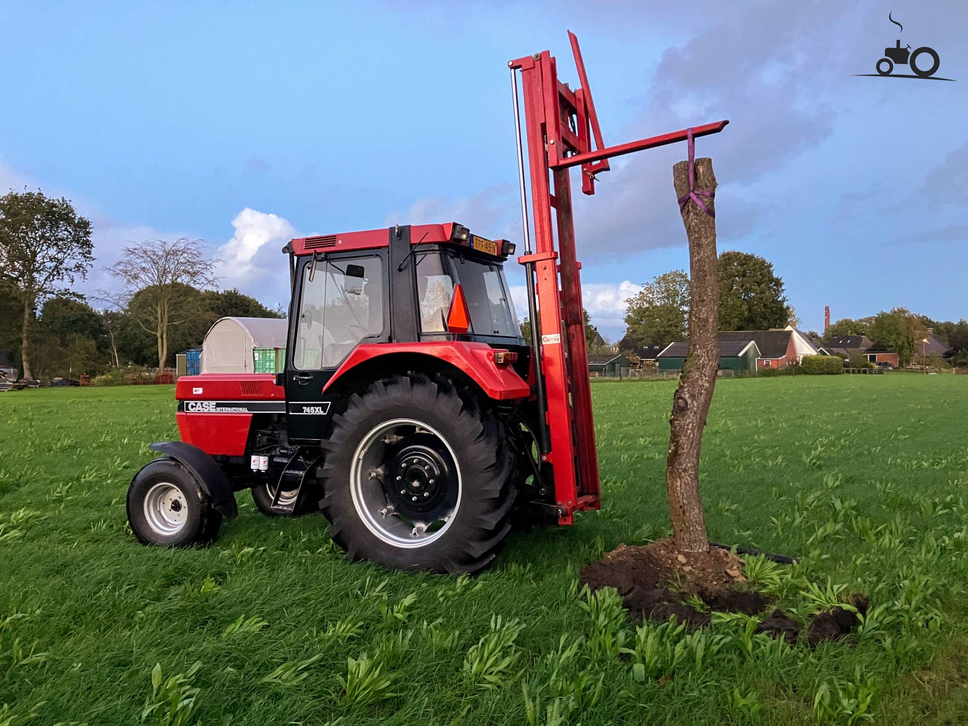 Case International 745 XL Plus met Wifo lift