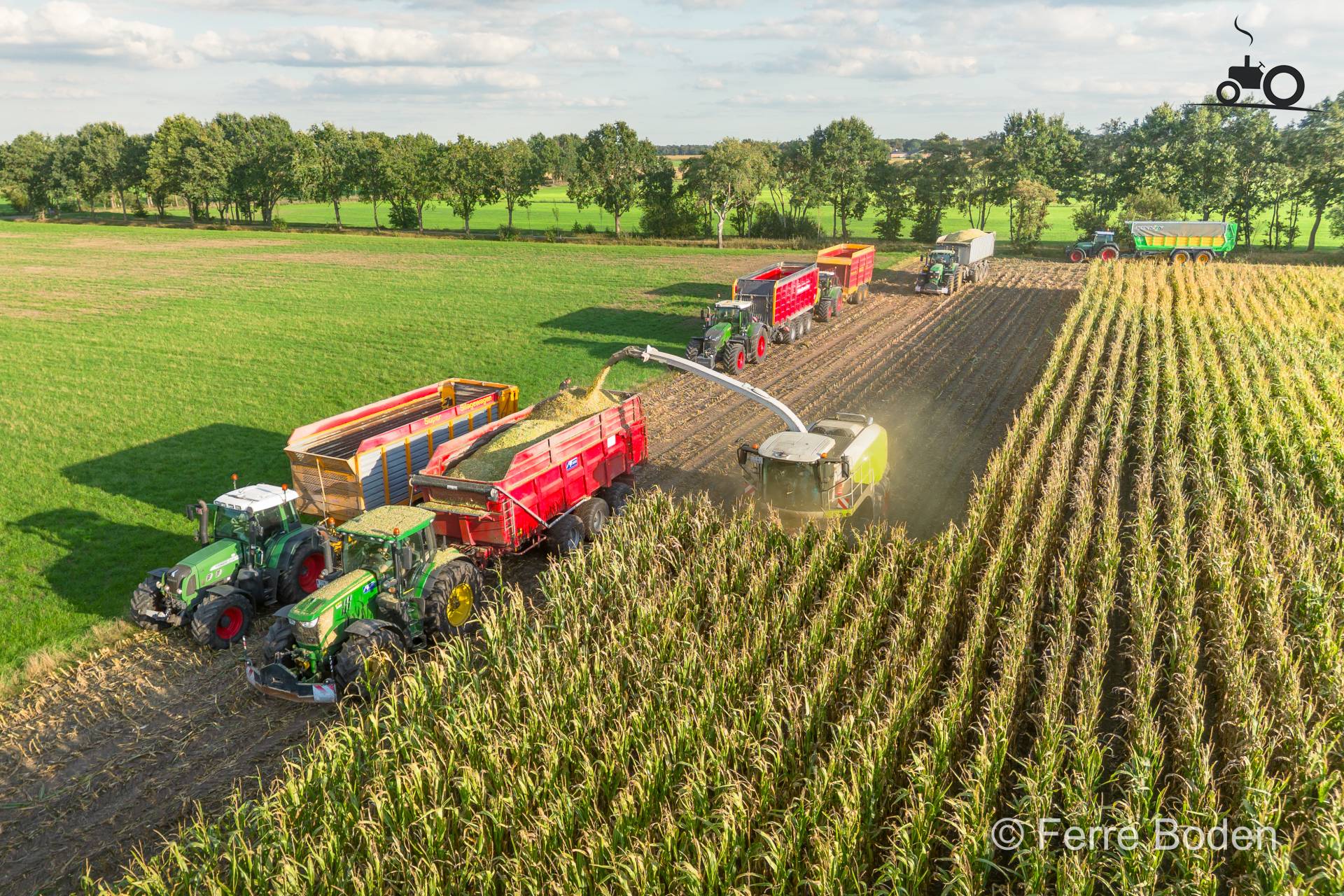 Mais hakselen met Claas Jaguar 990 TT