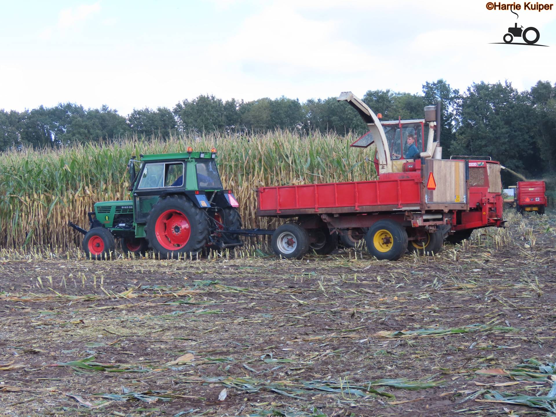 Deutz D6206 tractor bij Oldtimer maishakselen Dalen