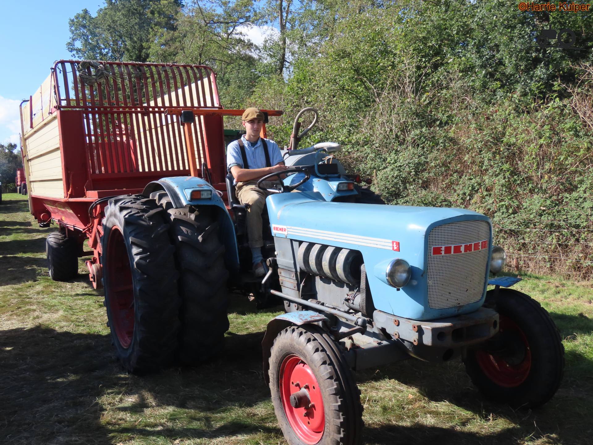 Eicher Königstiger II machine bij Oldtimer maishakselen