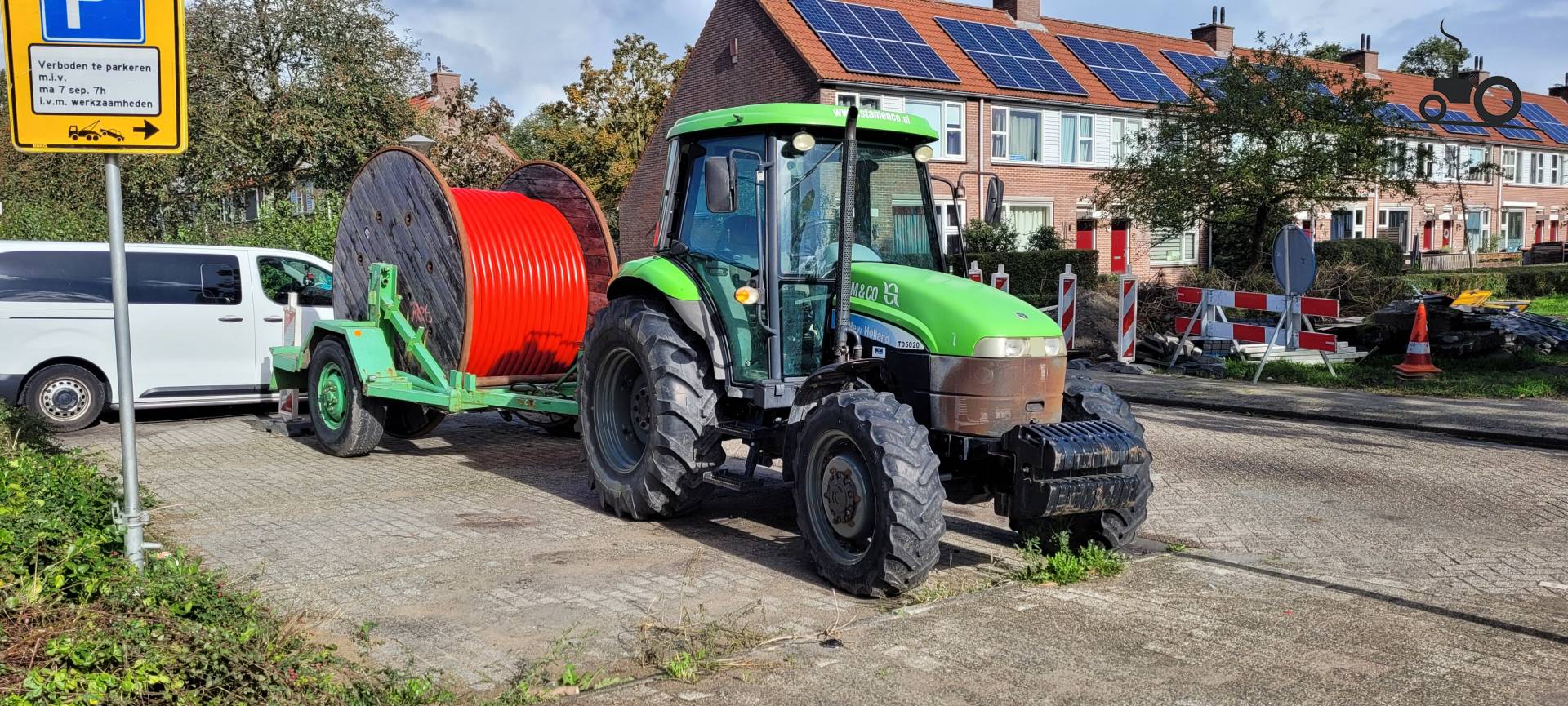 New Holland TD 5020 tractor