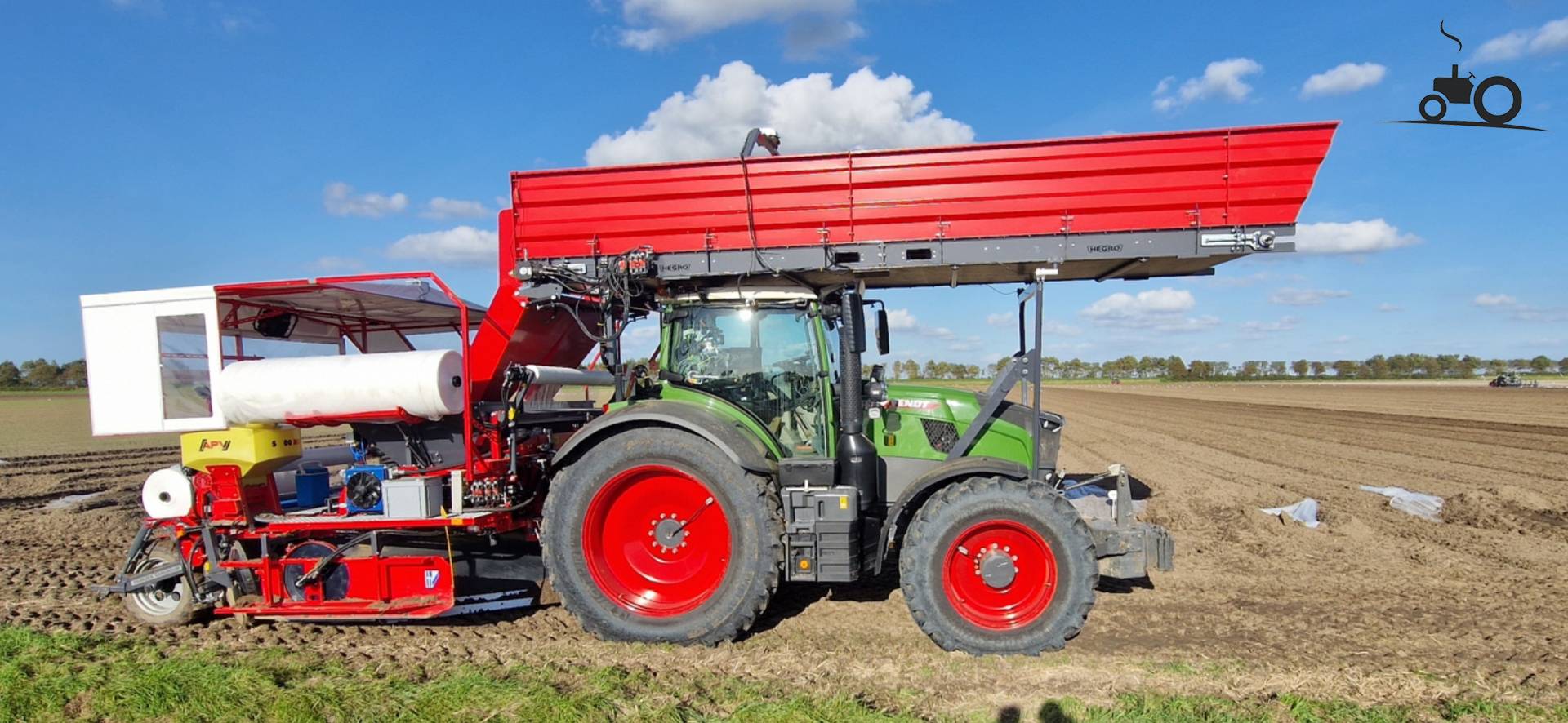 Fendt 728 tractor met tulpenplantmachine