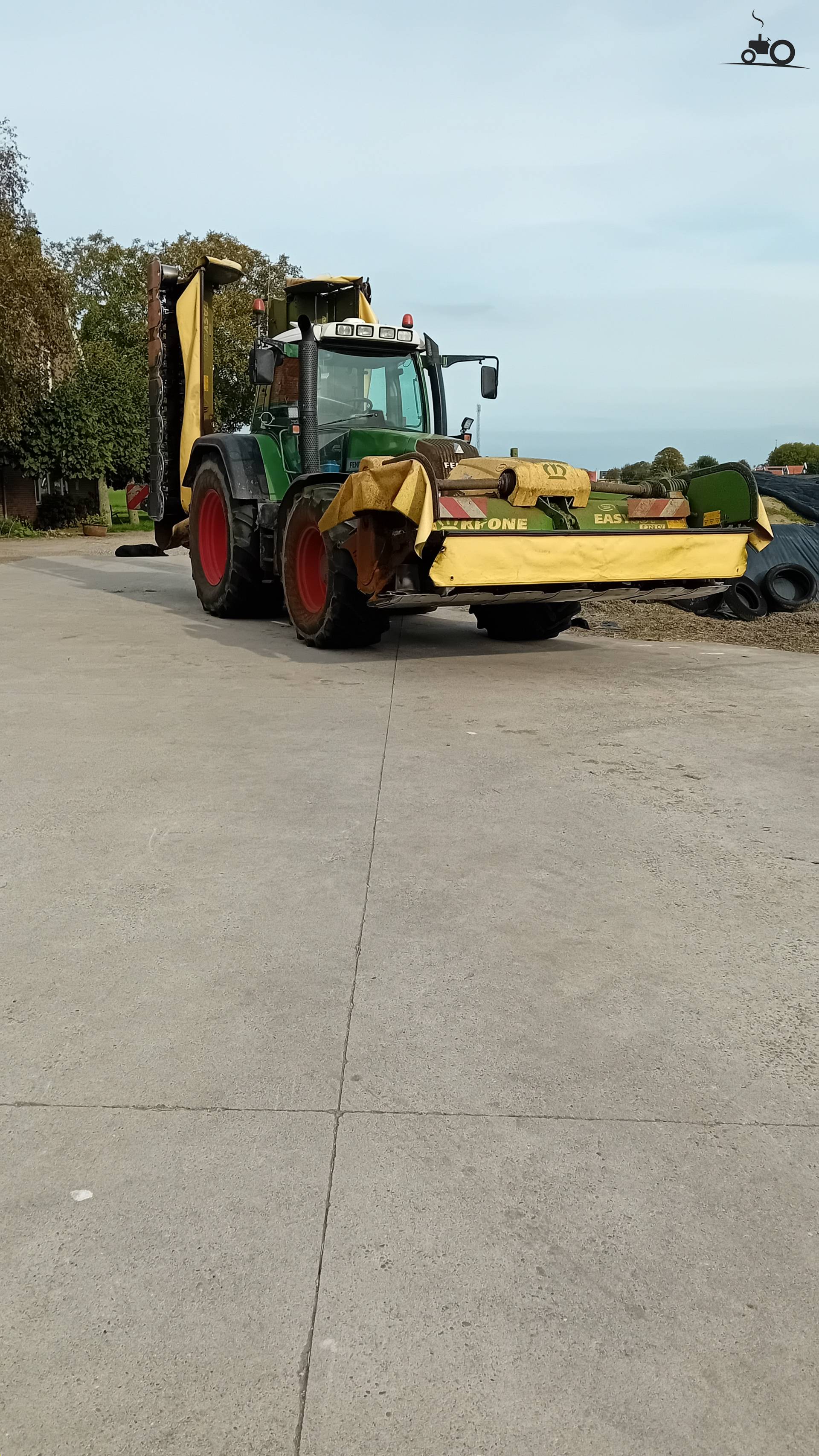 Fendt 818 Vario met vlindermaaier