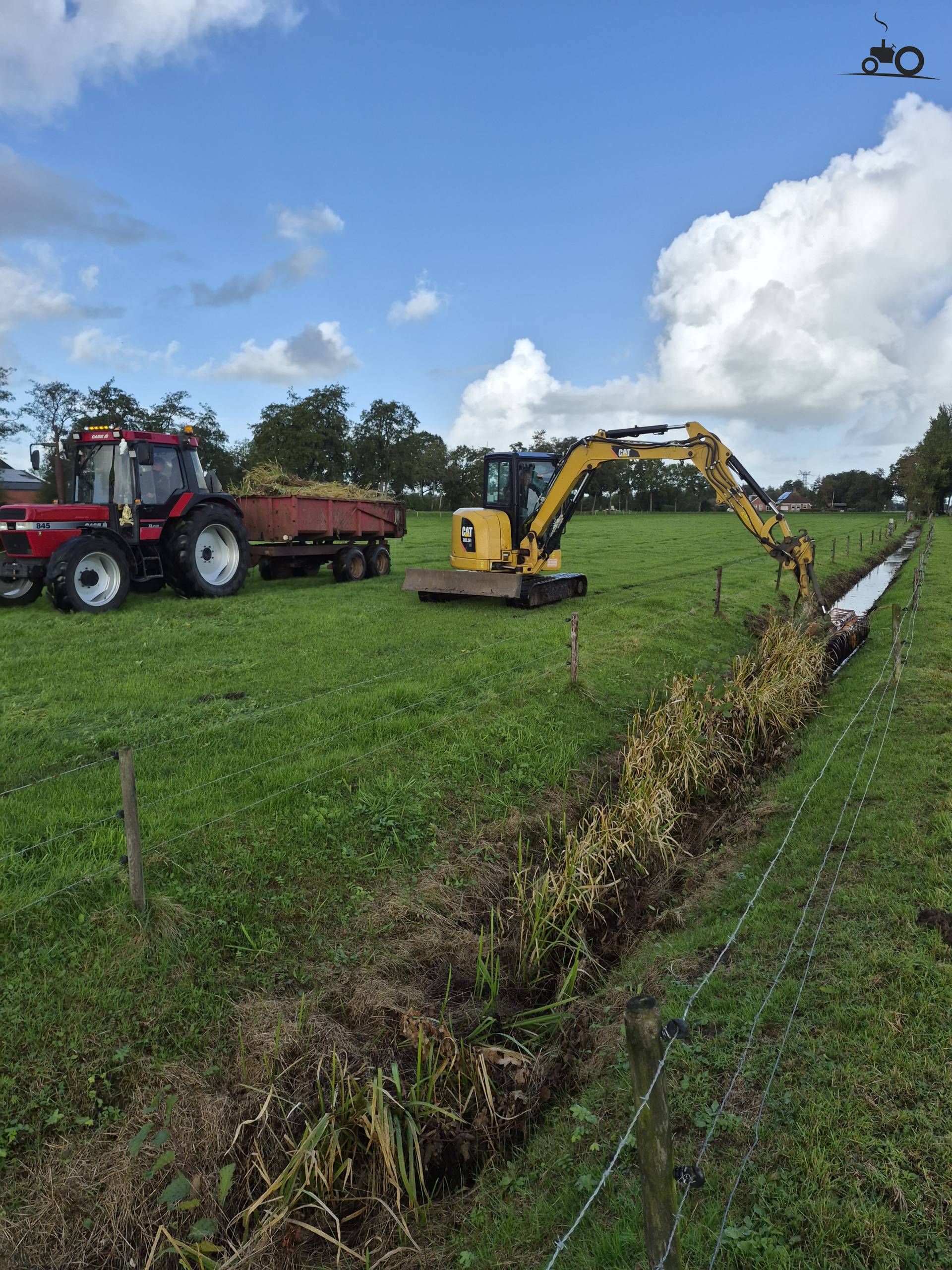 New Holland TSA 135 met PZ265 en Krone MX350