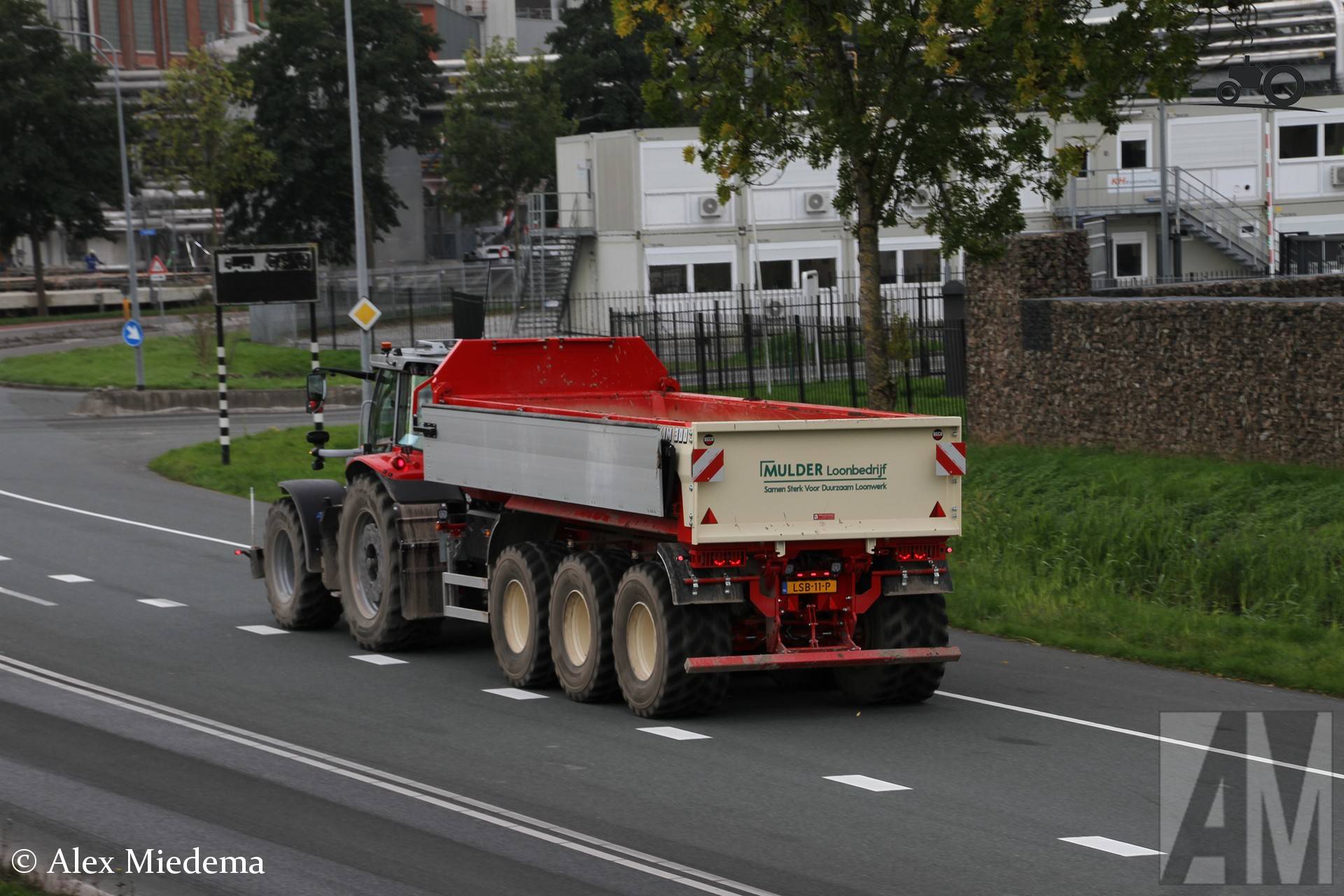 Beco Maxxim 300 bij Mulder Loonbedrijf in Hoogkerk