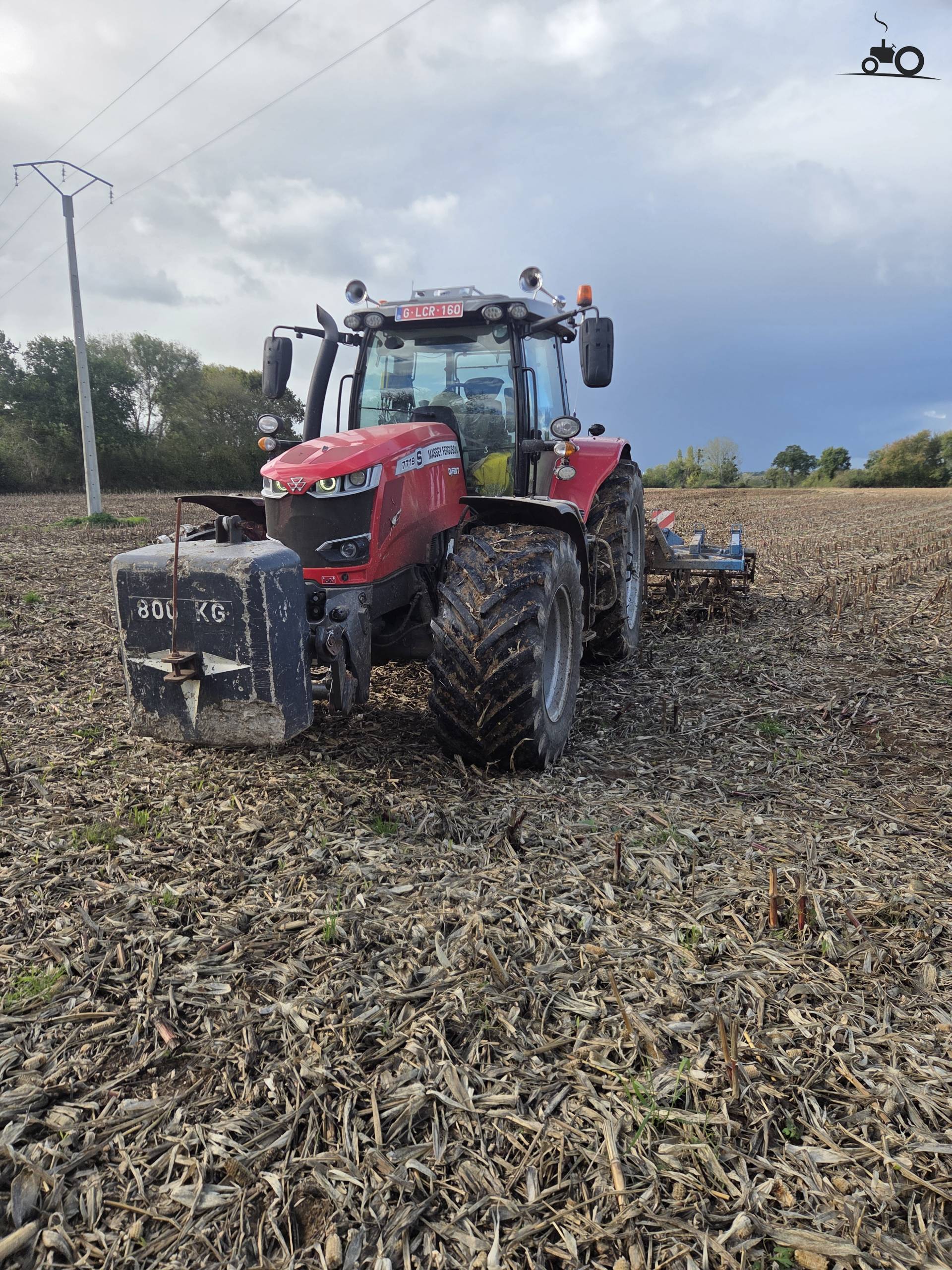 Massey Ferguson 7719 tractor in Normandië