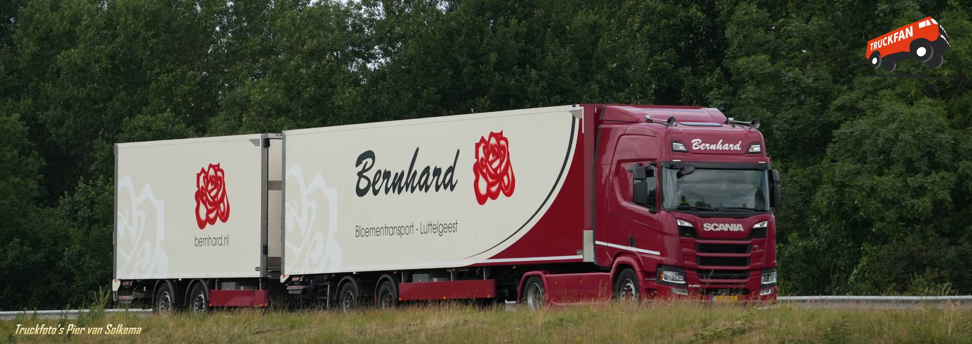 Scania R450 koeltransport bij A7 Sneek