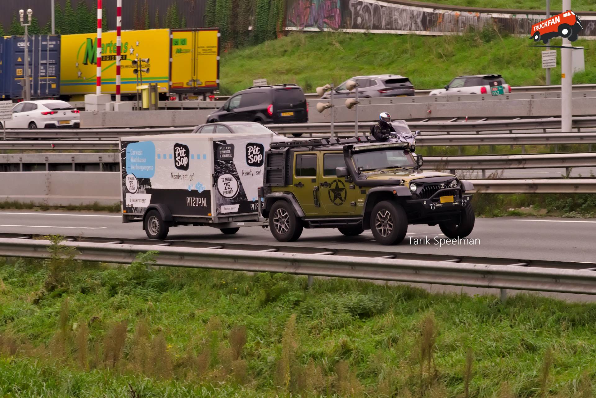 Jeep Wrangler Sahara op A16